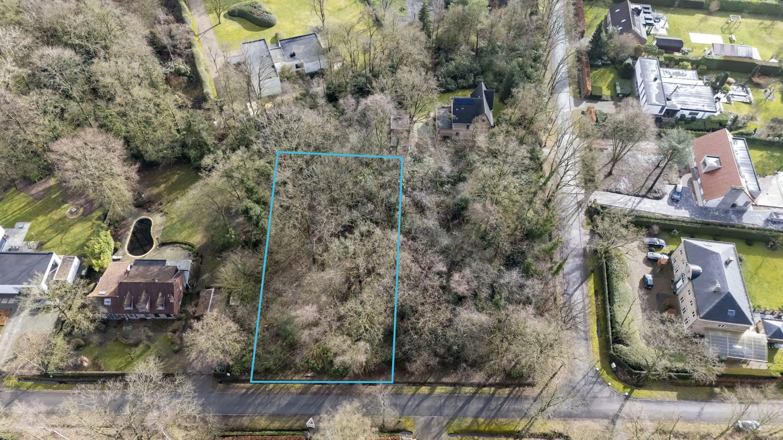 Villaperceel van ca. 2.056 m² in groene, rustige ligging!  foto 2