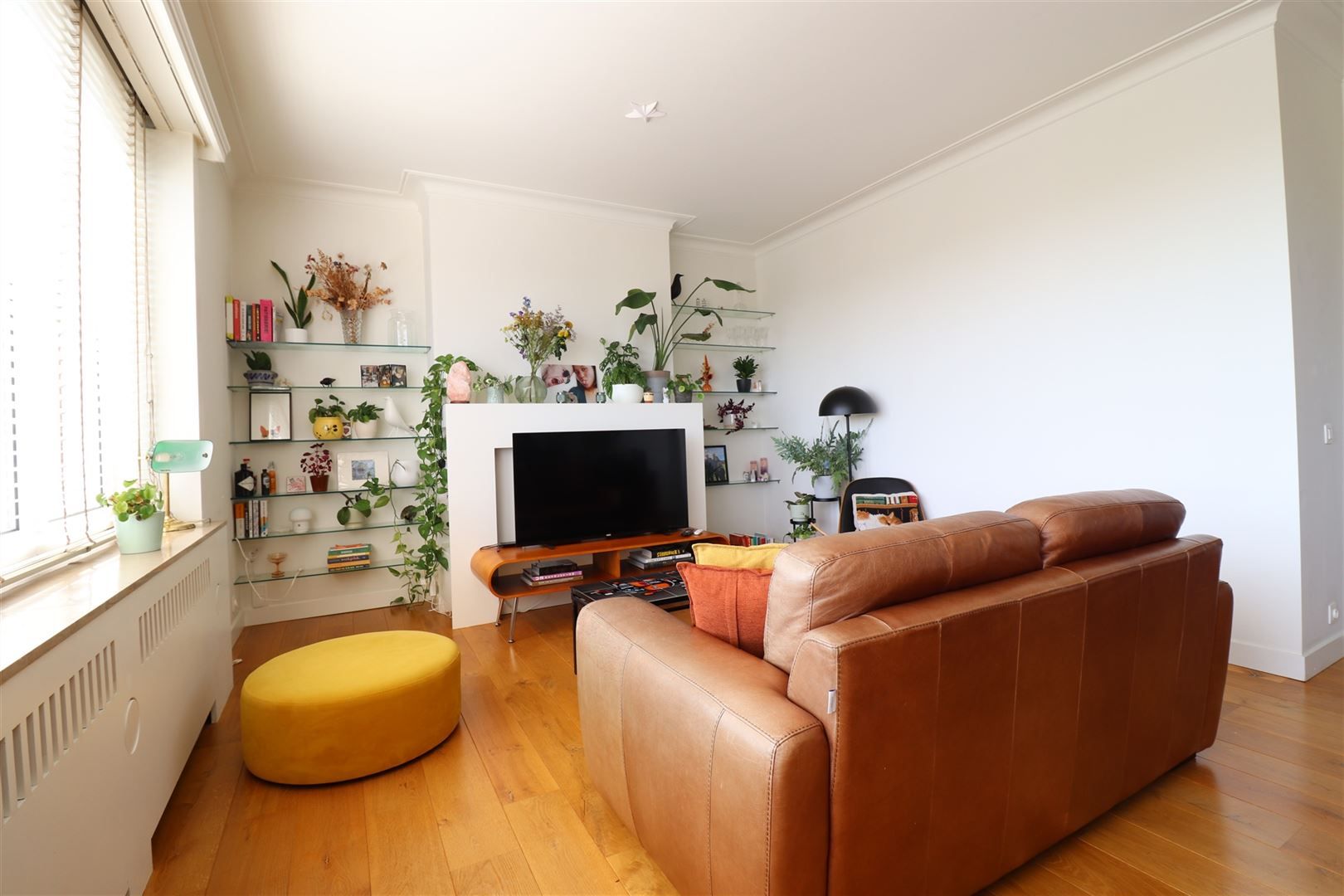 Zonnig tweeslaapkamer-appartement in de Expowijk foto 4