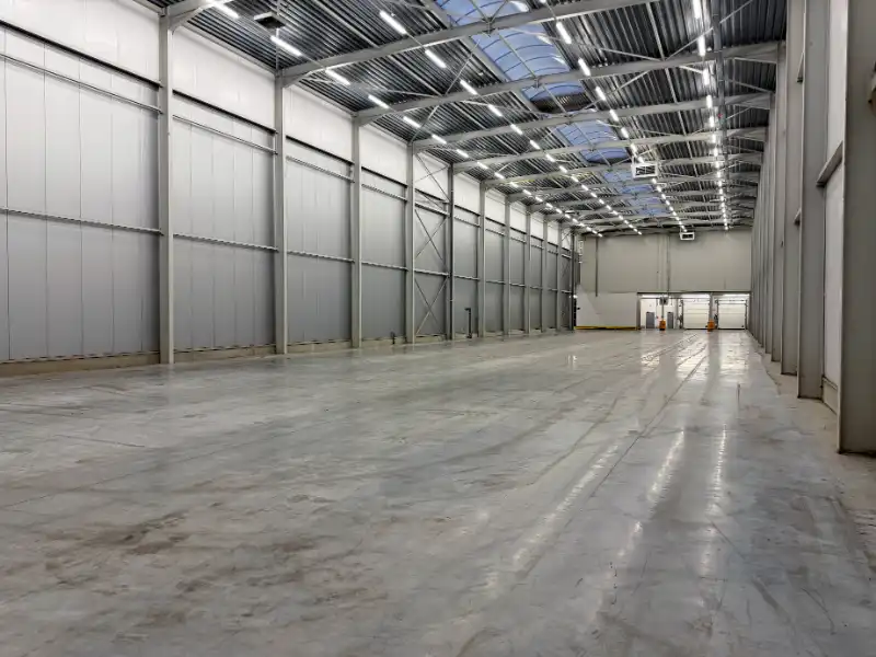 Industrieel gebouw te huur foto 7