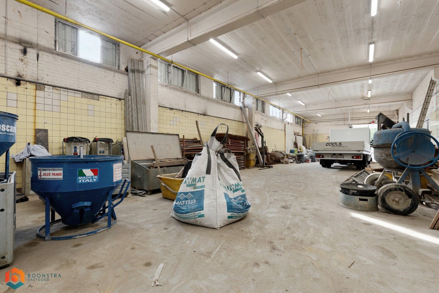 Ruim magazijn van 204 m² foto 5