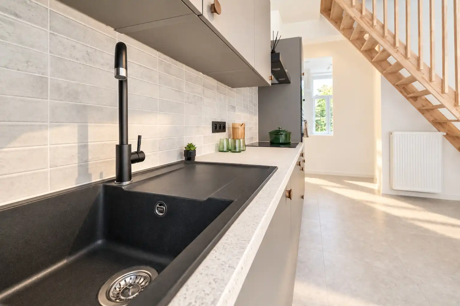 Lichtrijke gerenoveerde woning foto 8