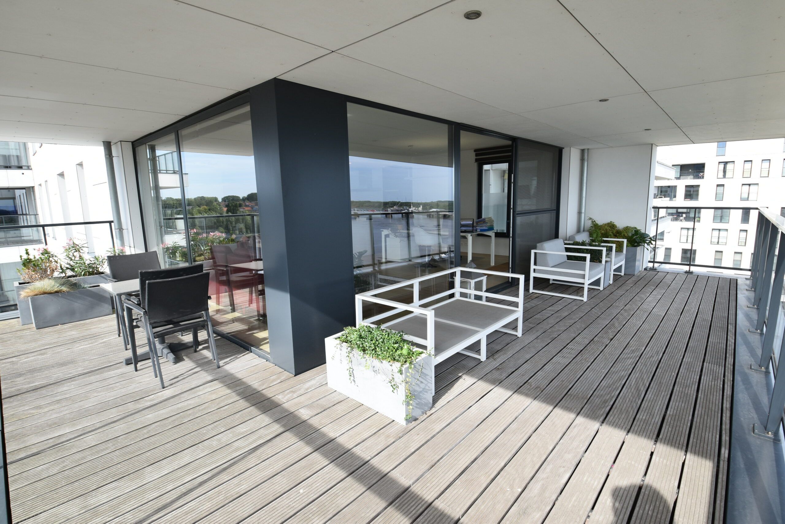 Trendy appartement op topligging aan de Schelde foto 26