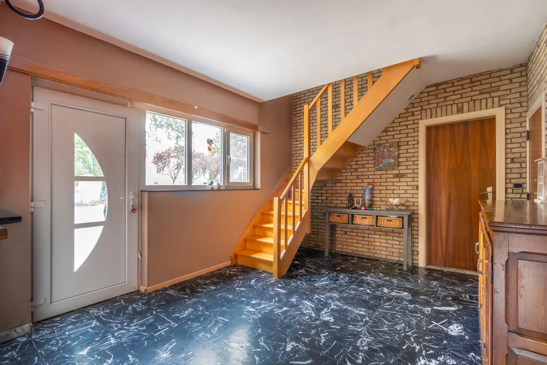 Ruime gezinswoning met 5 slaapkamers op 934 m² in Brecht foto 2