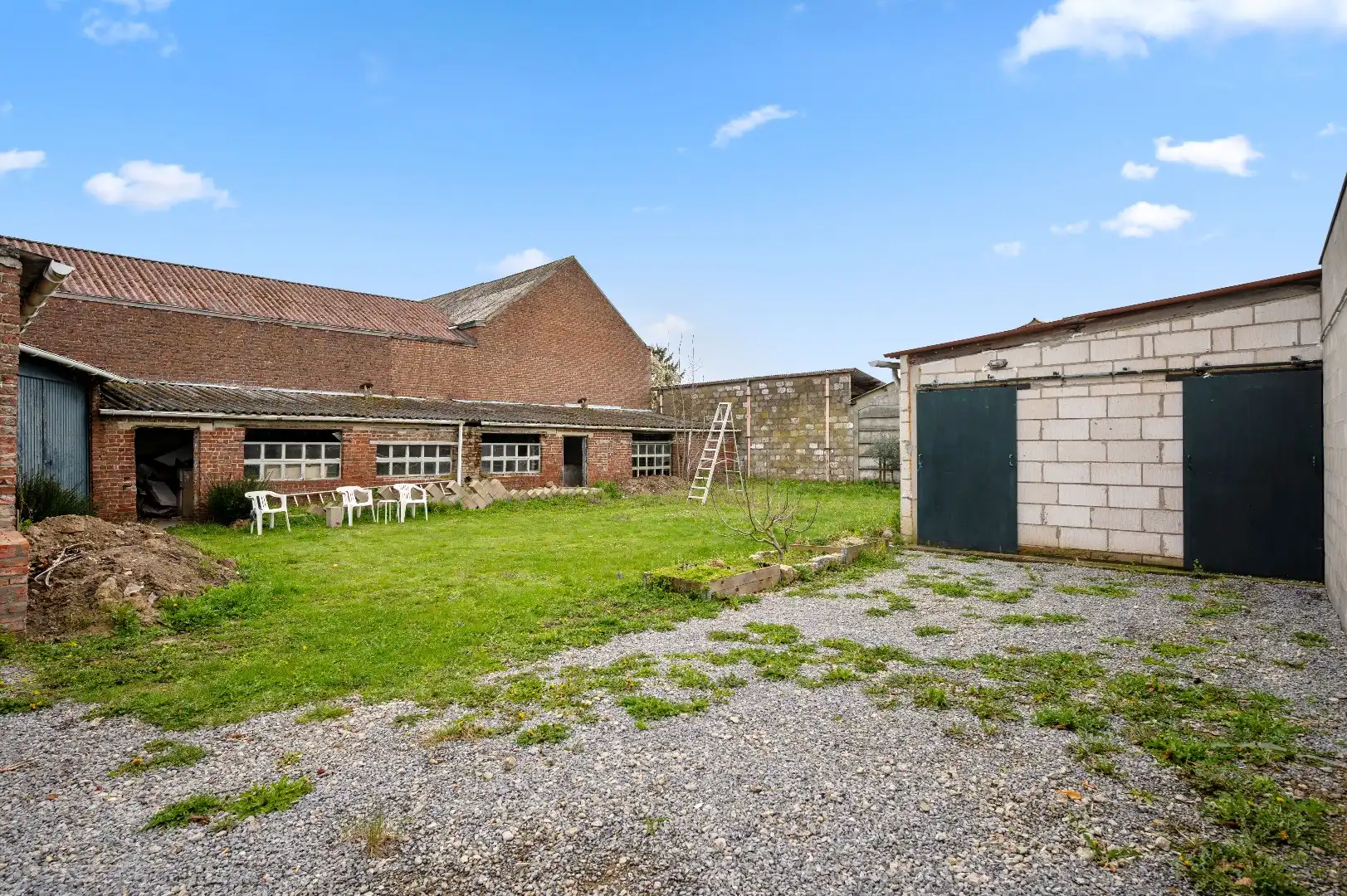 Gerenoveerde HOB met tuin, garage en 3 slpks met opslagmog. foto 29