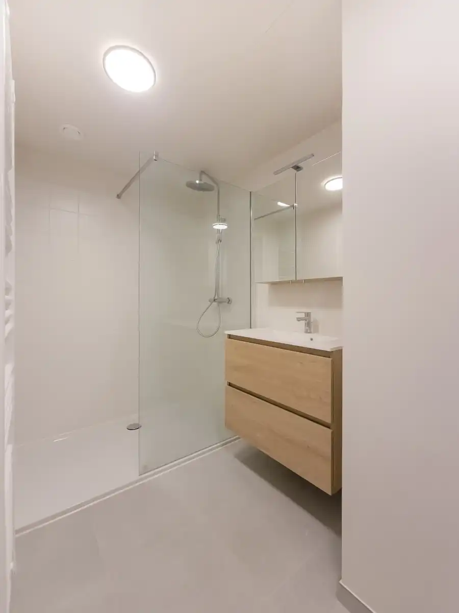Lichtrijk nieuwbouwappartement met 2 slaapkamers en terras foto 10