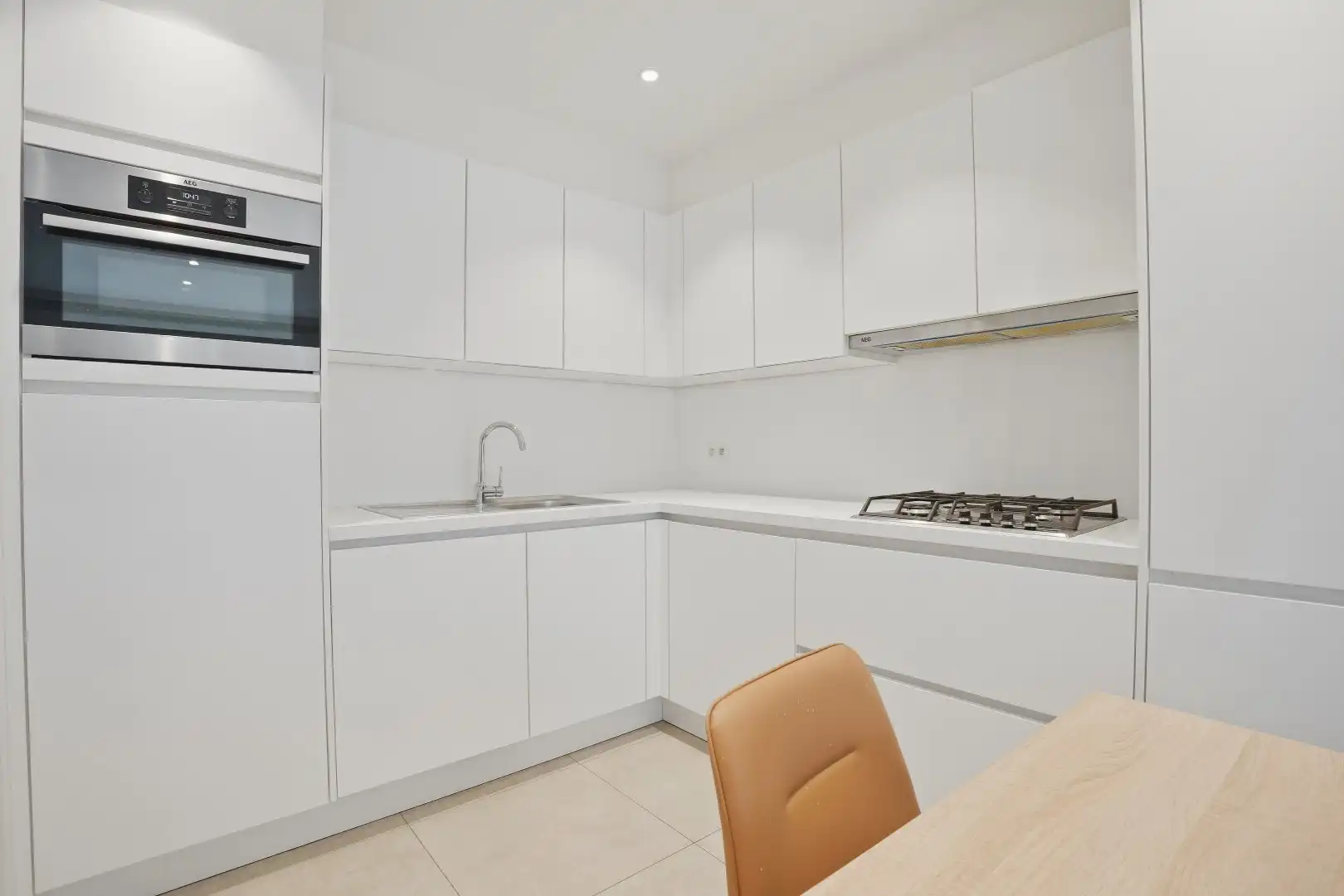 Gerenoveerd 2-slaapkamerappartement (59m²) te Nieuwpoort-Bad foto 3