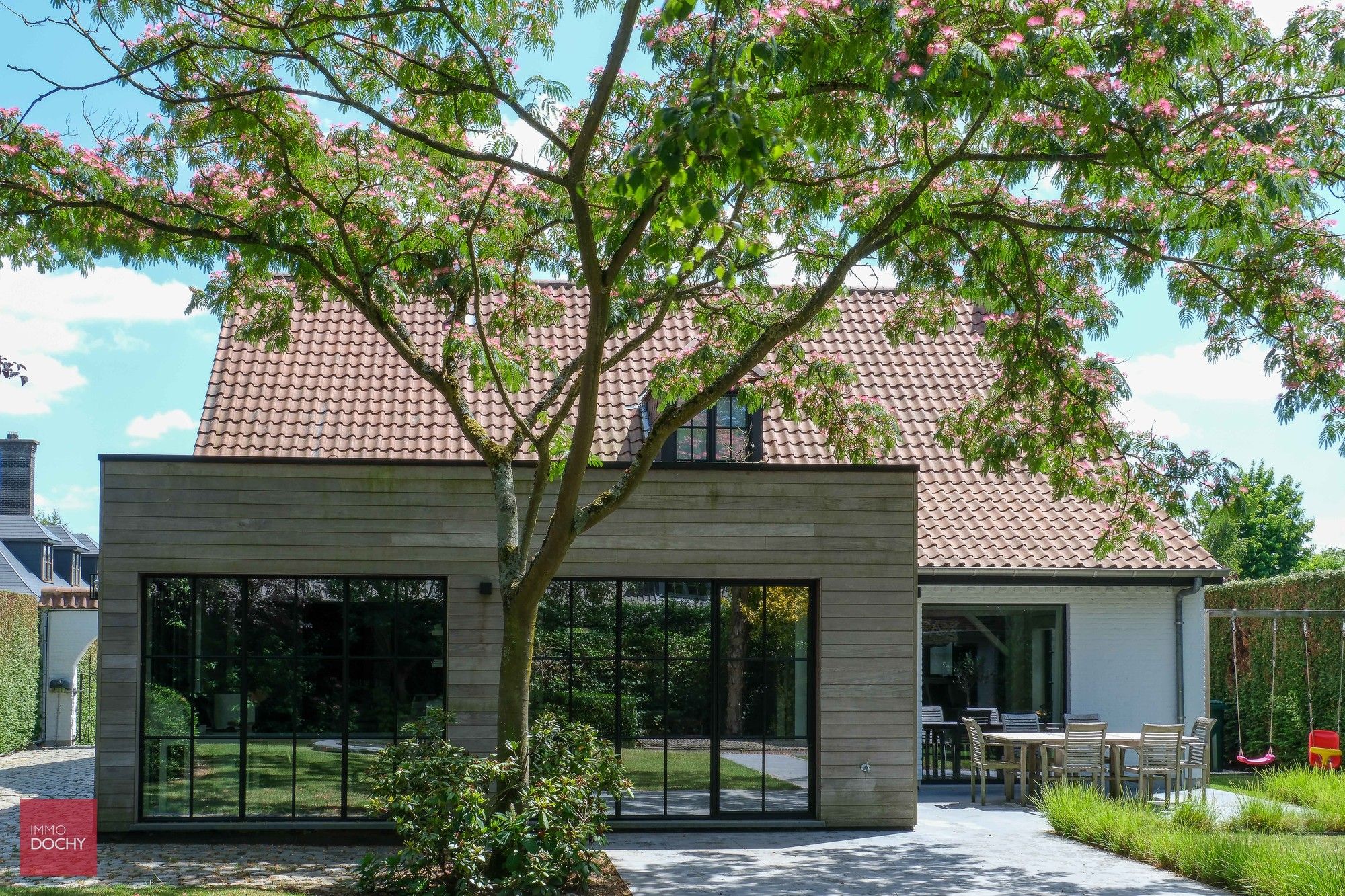 Gerenoveerde instapklare villa in Pius X wijk foto 4
