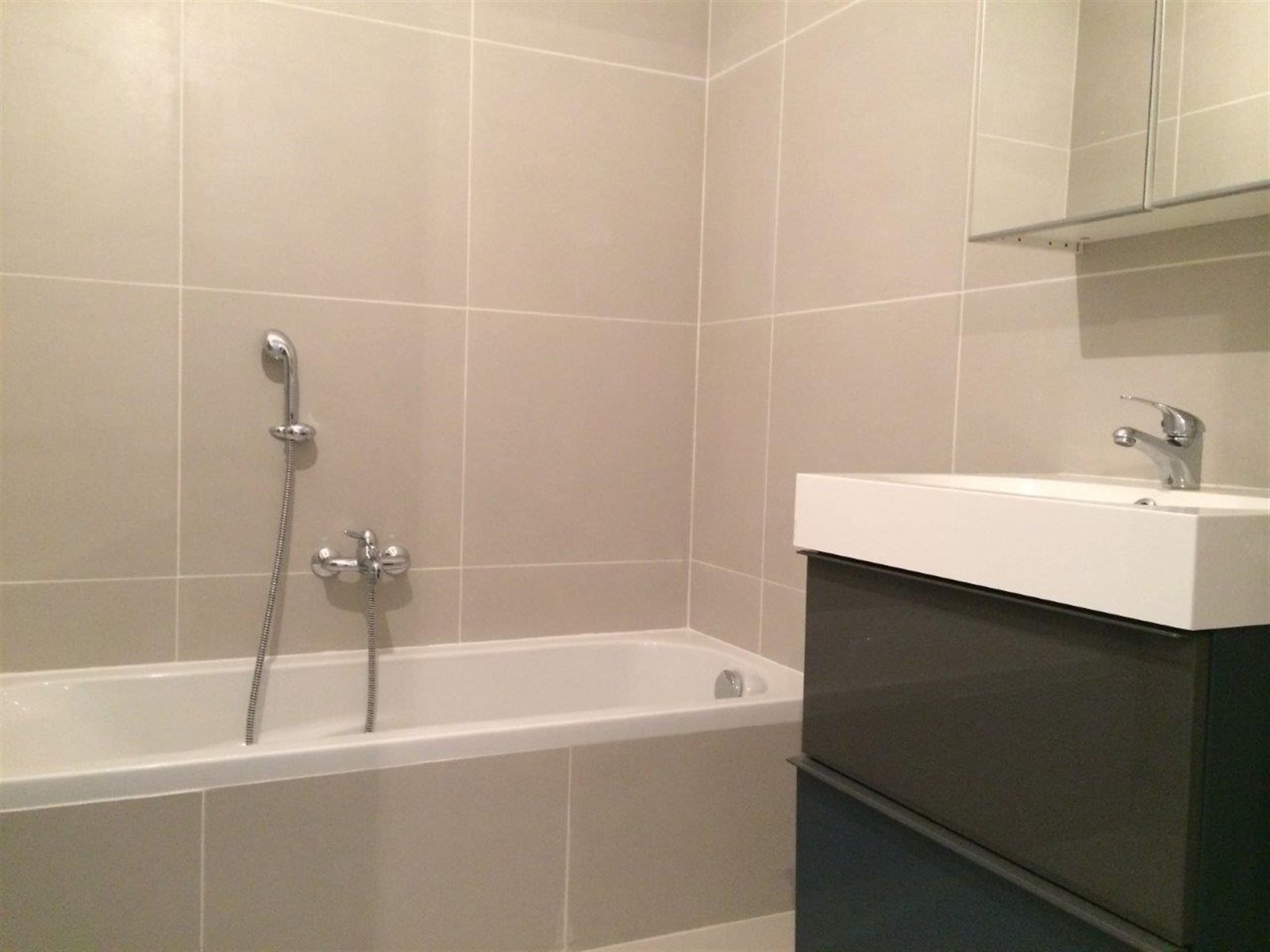 Gelijkvloers duplex met grote tuin | 3 slpk | privatieve inpandige garage  foto 7