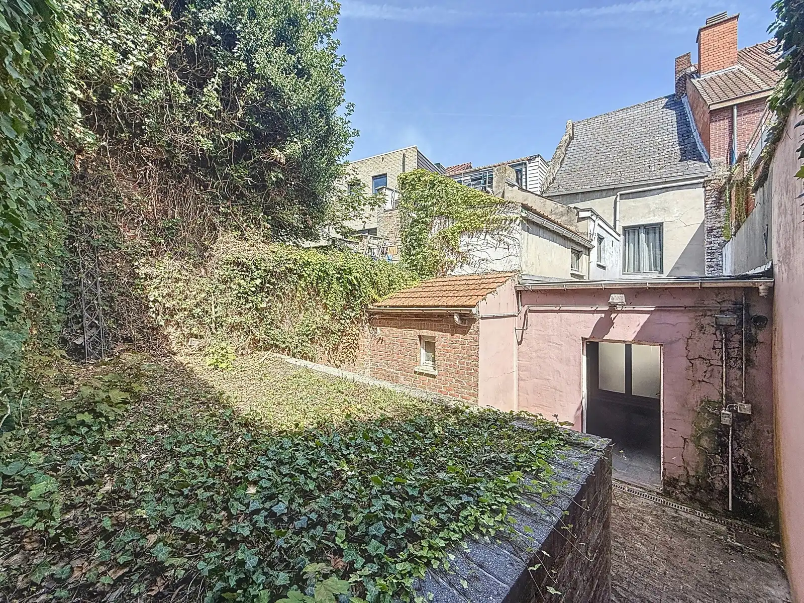 Handelspand op toplocatie met diverse mogelijkheden foto 12