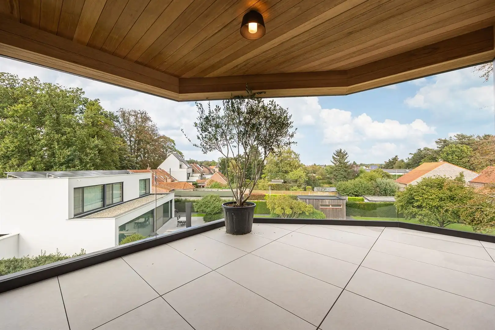 Exclusief penthouse met luxe afwerking en wijds uitzicht. foto 10