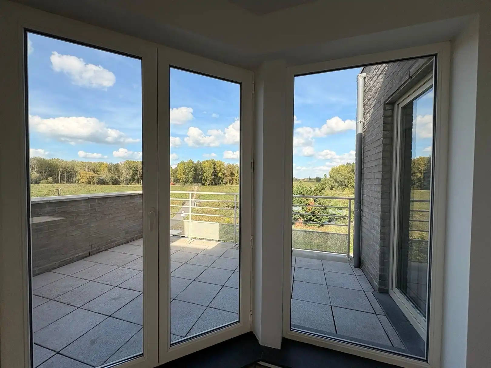 Gezellig instapklaar appartement met zonneterras met prachtig zich op "het Broek" foto 5