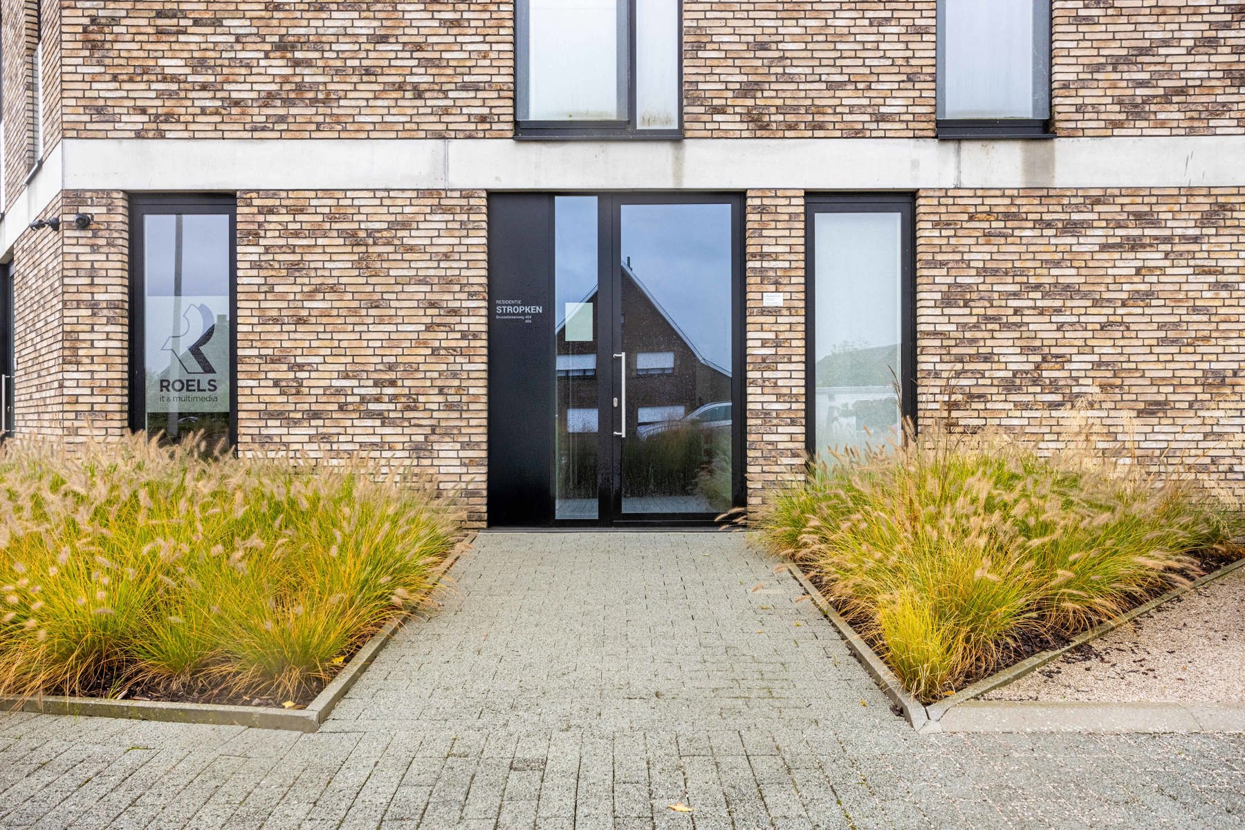 Modern NB appartement 2slpk, fantastisch terras & 2 parkpl. foto 2