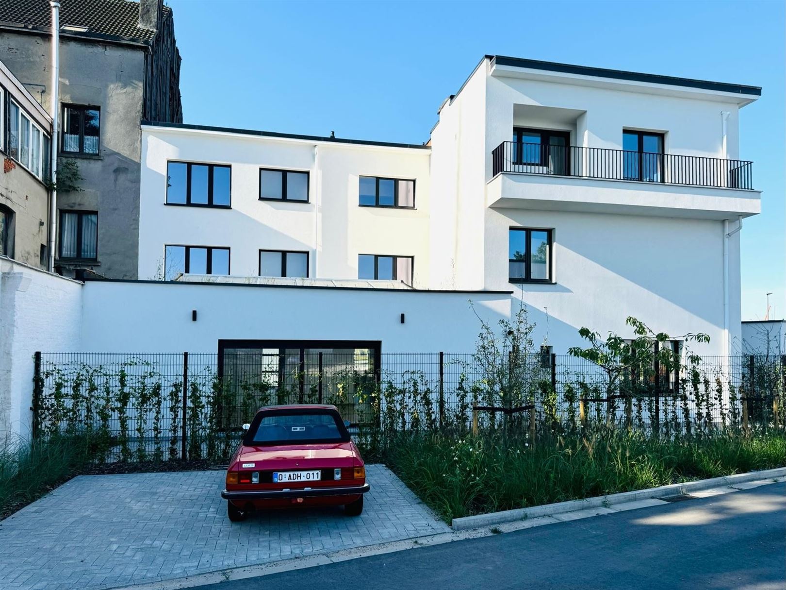 BUILDING met kantoren/appartementen 647m² langs ALBERTKANAAL. foto 3