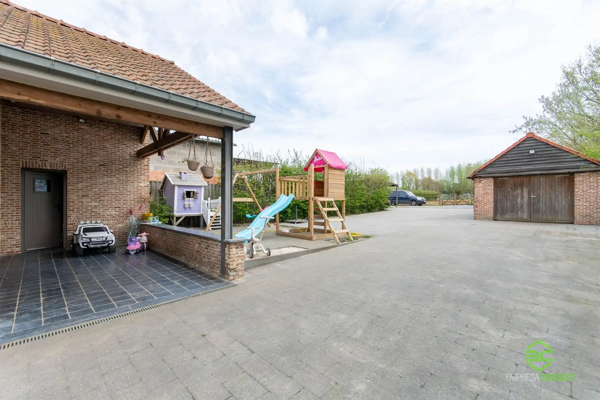 Instapklare woning met 4slpk op 30a 65ca! foto 13