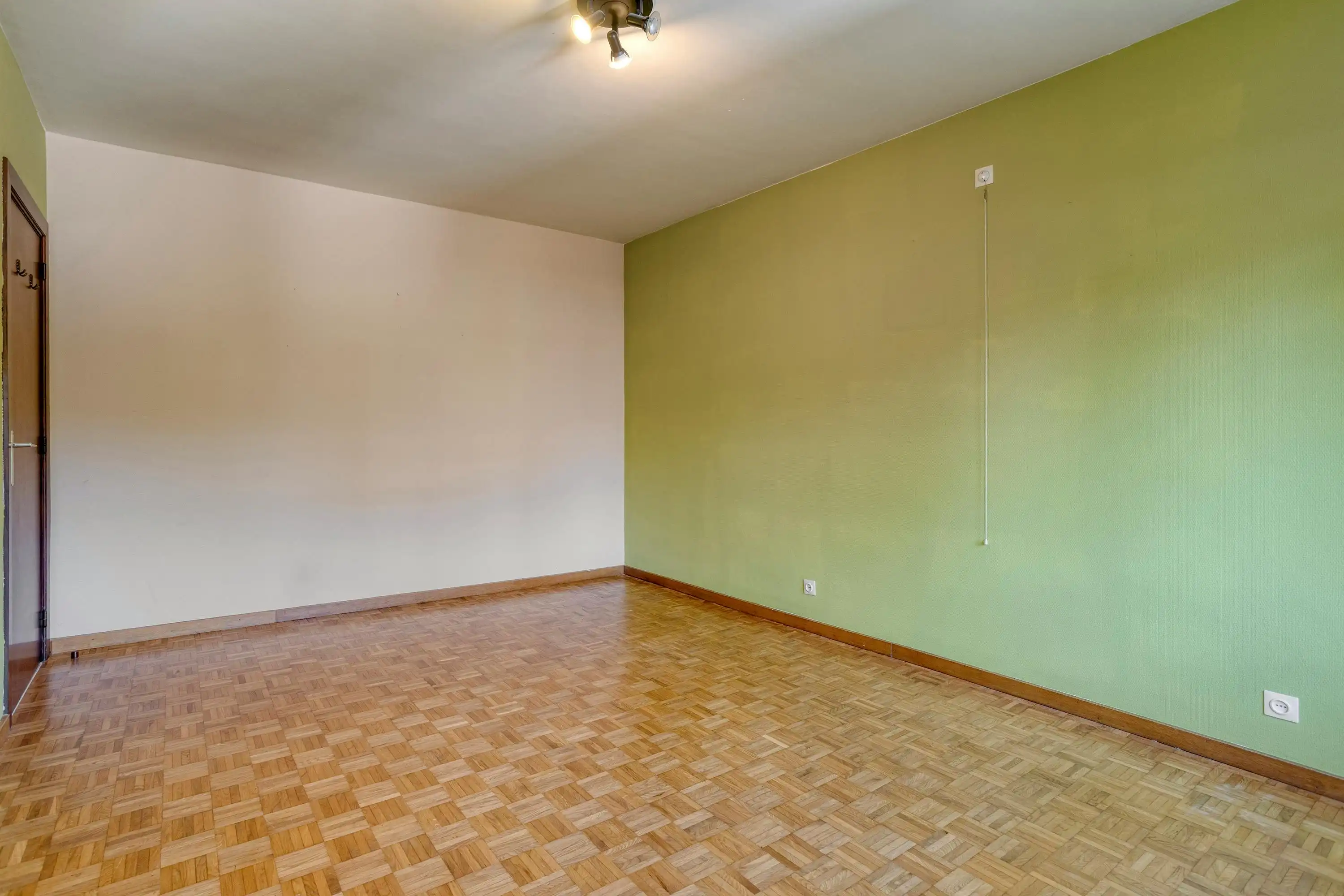 Ruim appartement te koop in Harelbeke aan de Leie foto 9