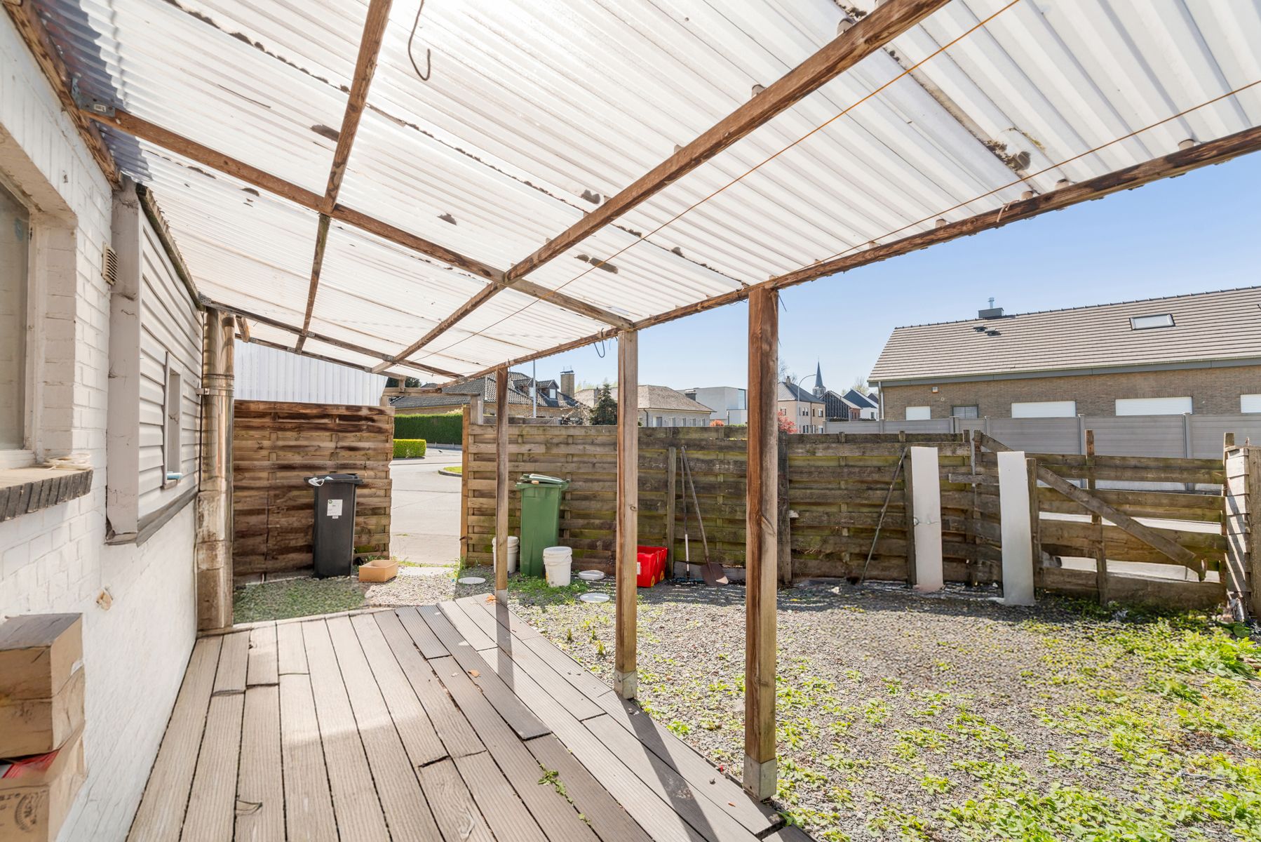 Te renoveren woning met 2 slaapkamers  foto 12