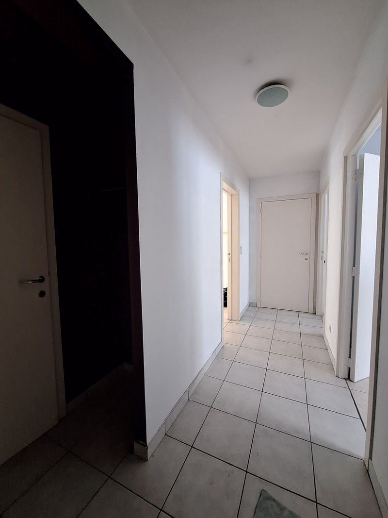 Stijlvol gelijkvloers appartement met terras en autostandplaats foto 3