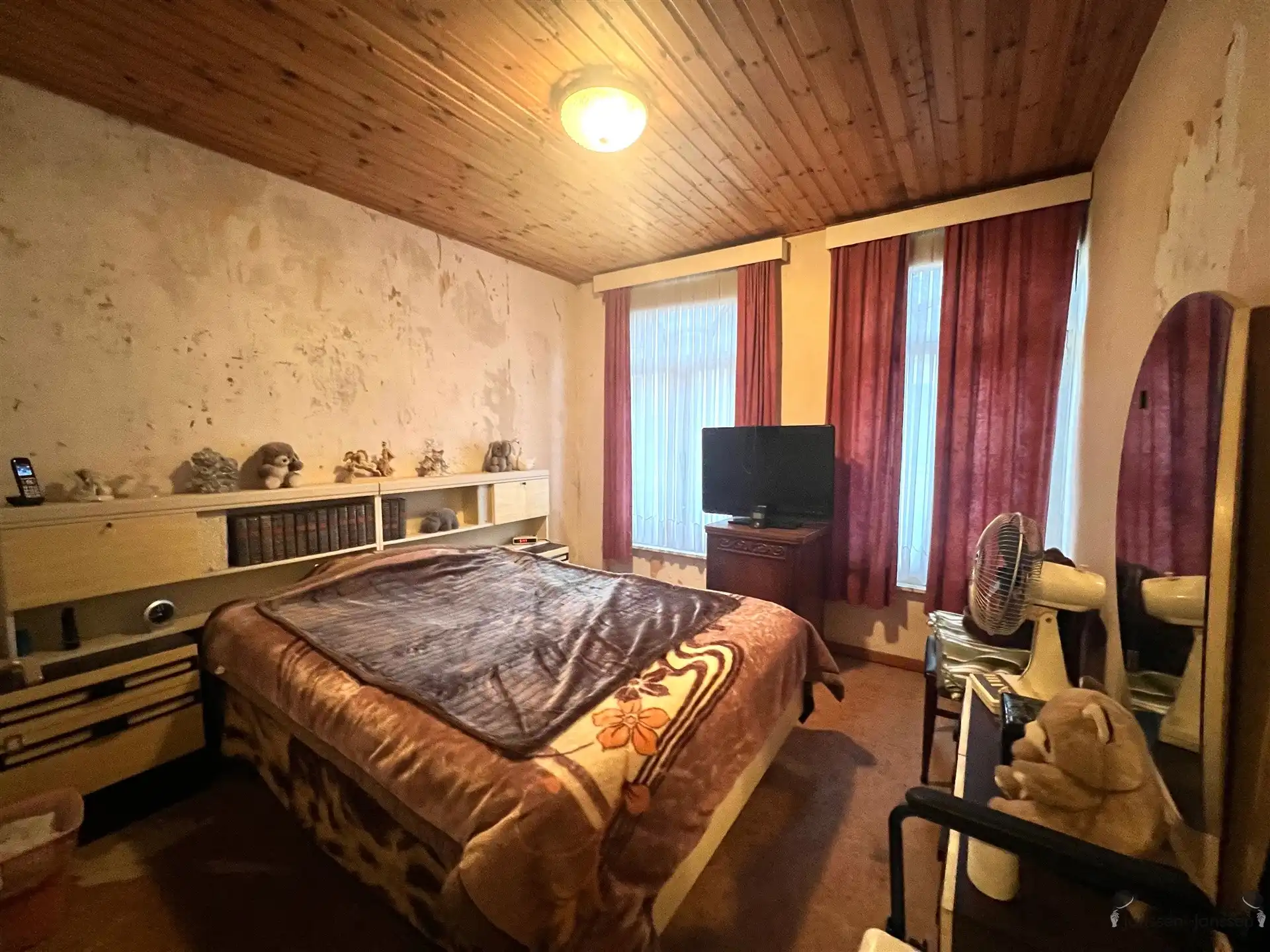 Te renoveren gezinswoning met 2 slaapkamers foto 7