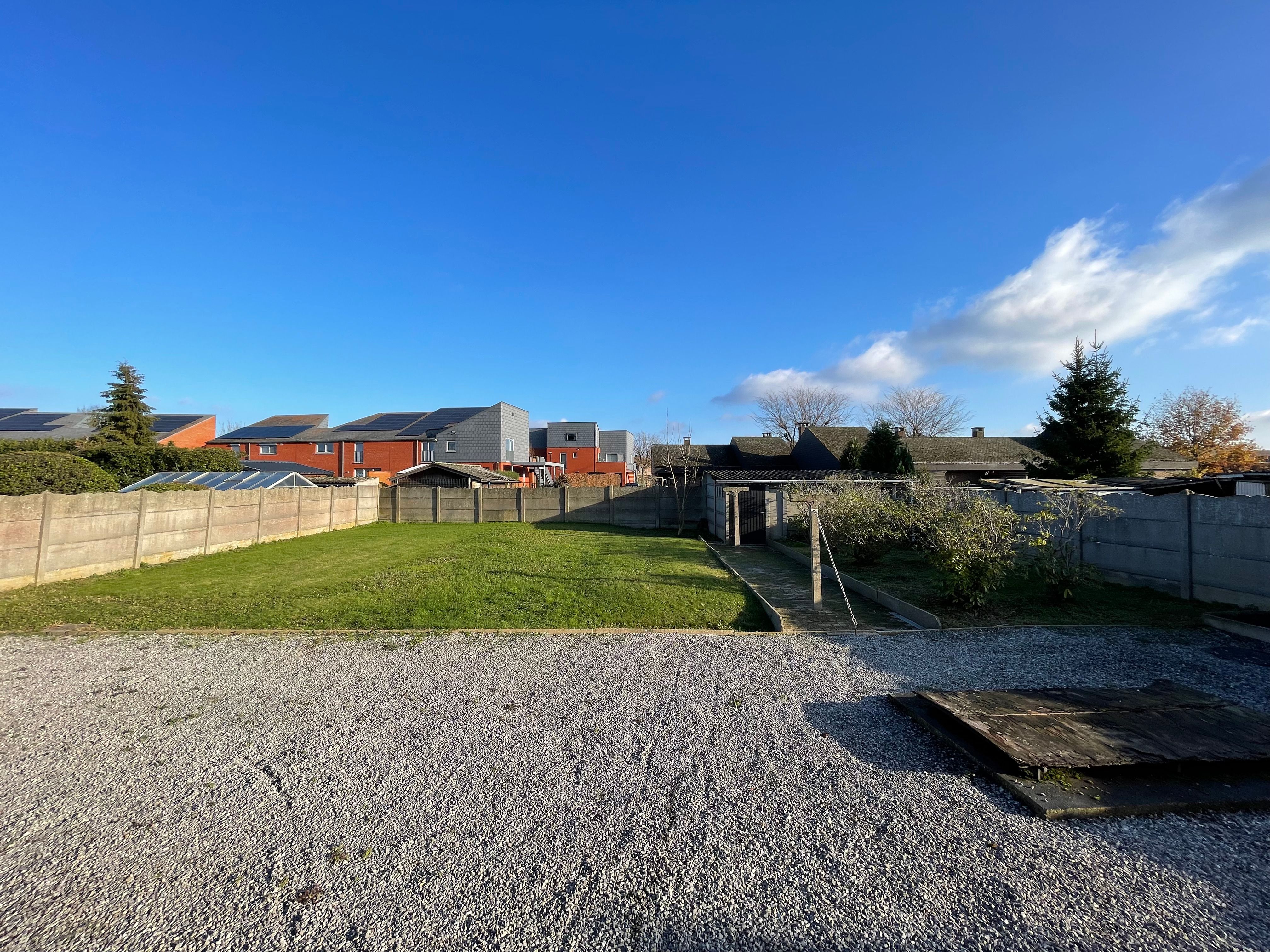 Woning met 3 slpks, ruime tuin foto 9