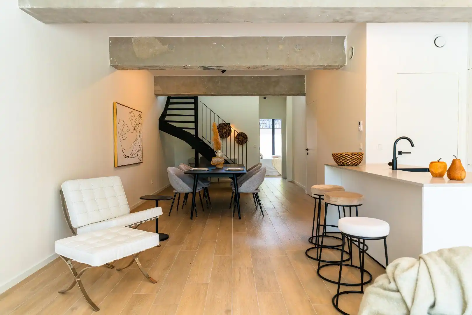 Unieke stadswoning in een groene omgeving foto 9