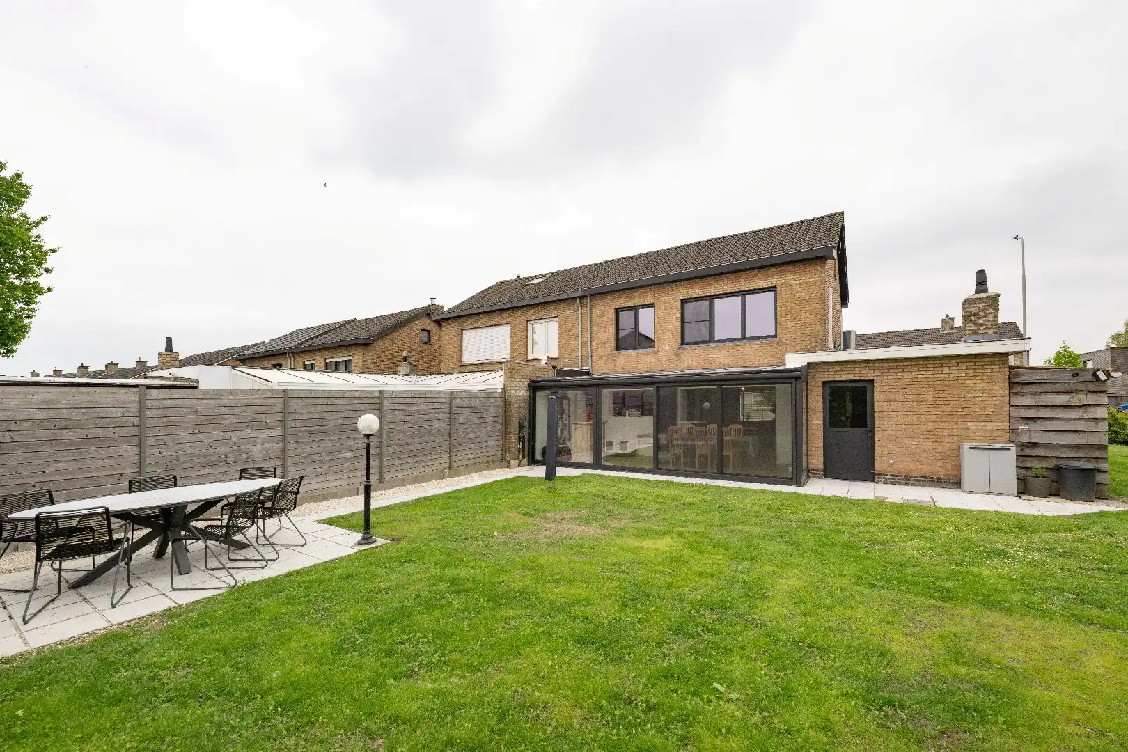GERENOVEERDE (2021) HALF OPEN BEBOUWING OP 417 m² foto 20