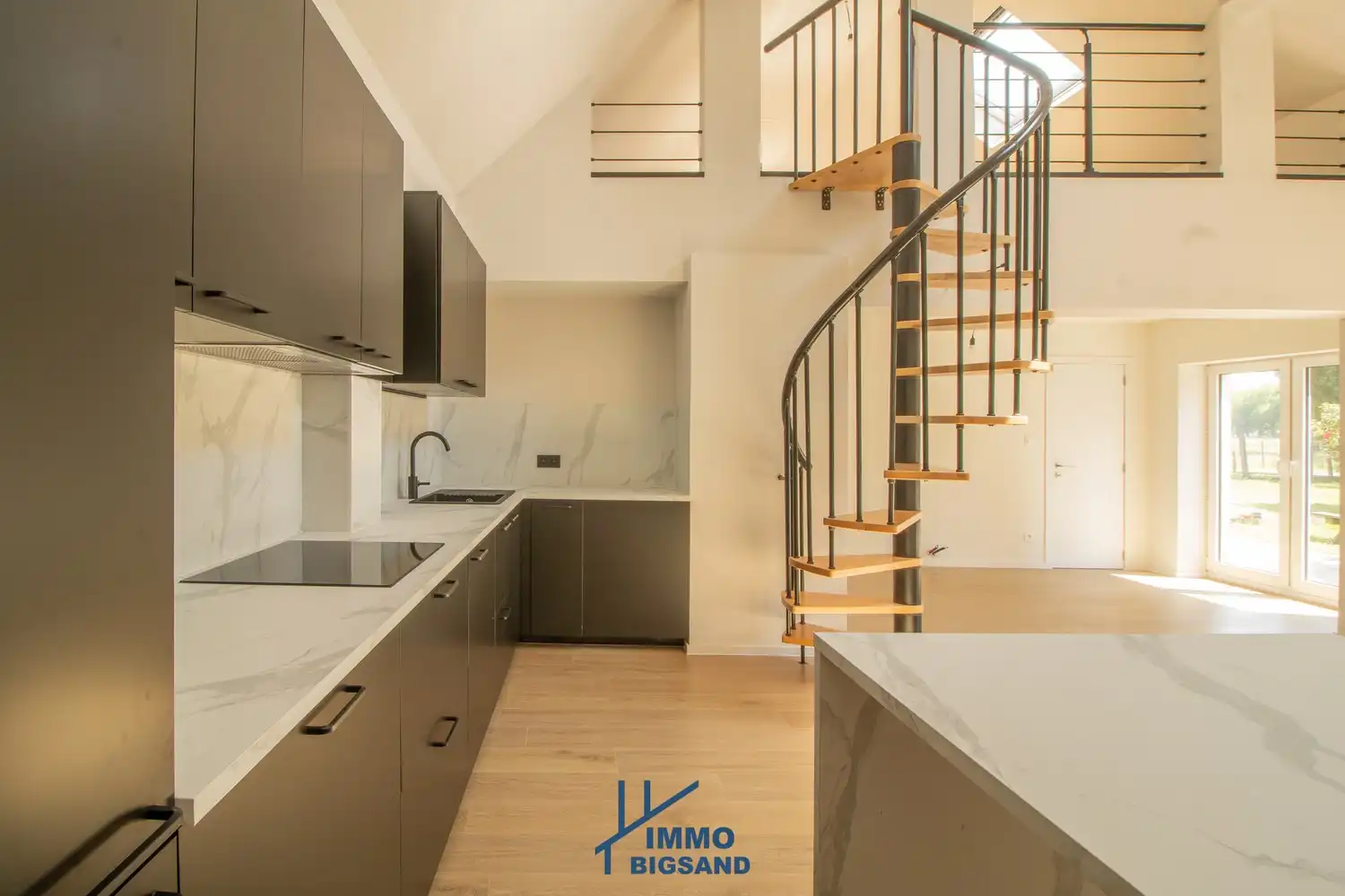 Charmant landelijk wonen op een perceel van maar liefst 2.553 m² foto 6