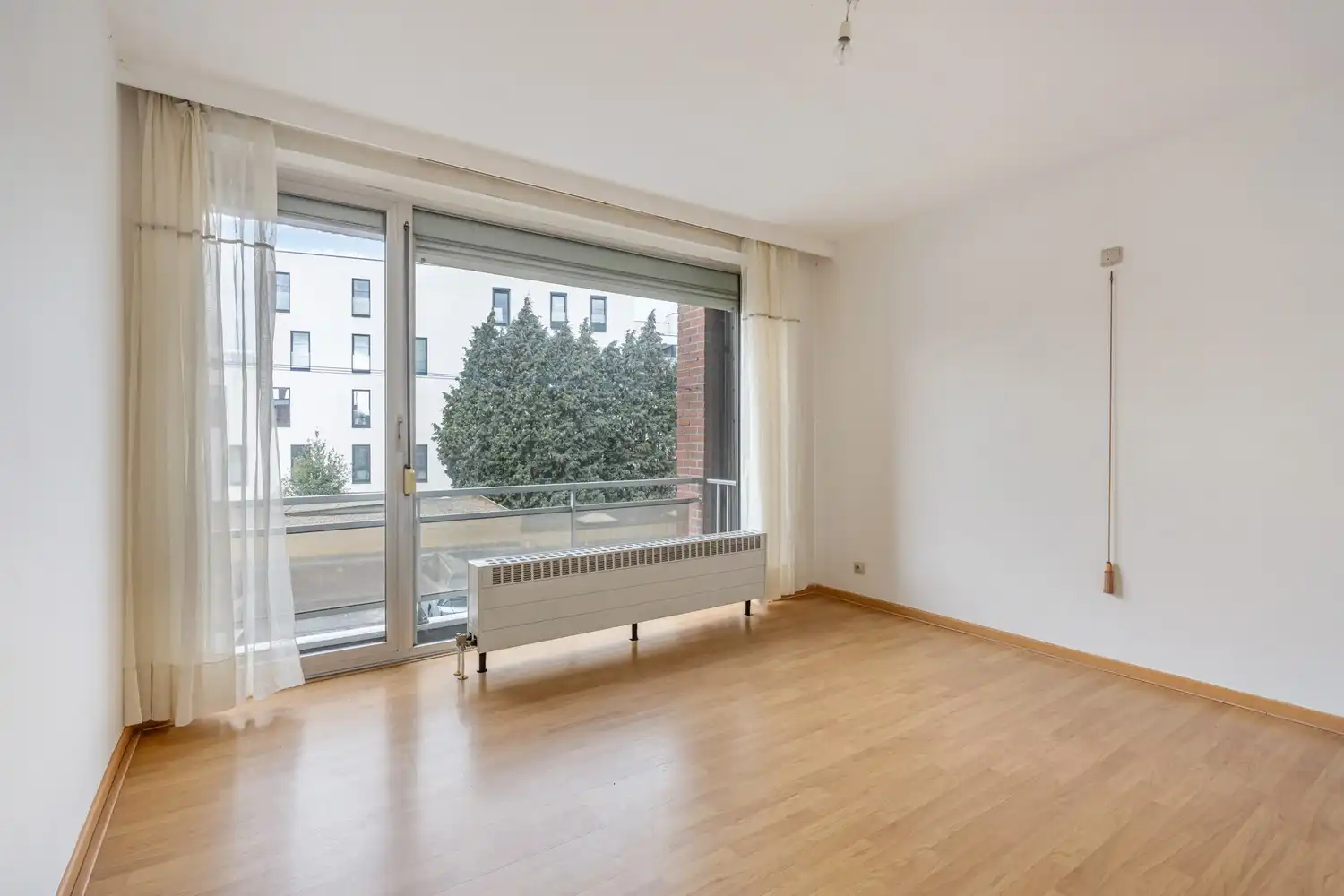 Gunstig gelegen appartement met 2 slaapkamers en 2 autostaanplaatsen foto 8