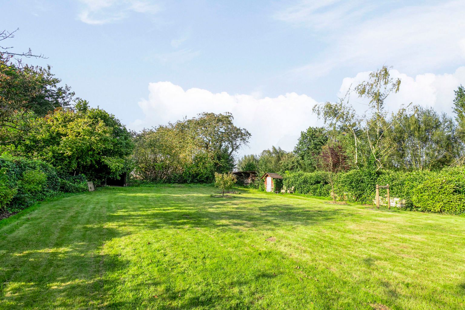 GERENOVEERDE HOEVE OP EEN ZEER RUSTIGE LOCATIE foto 27