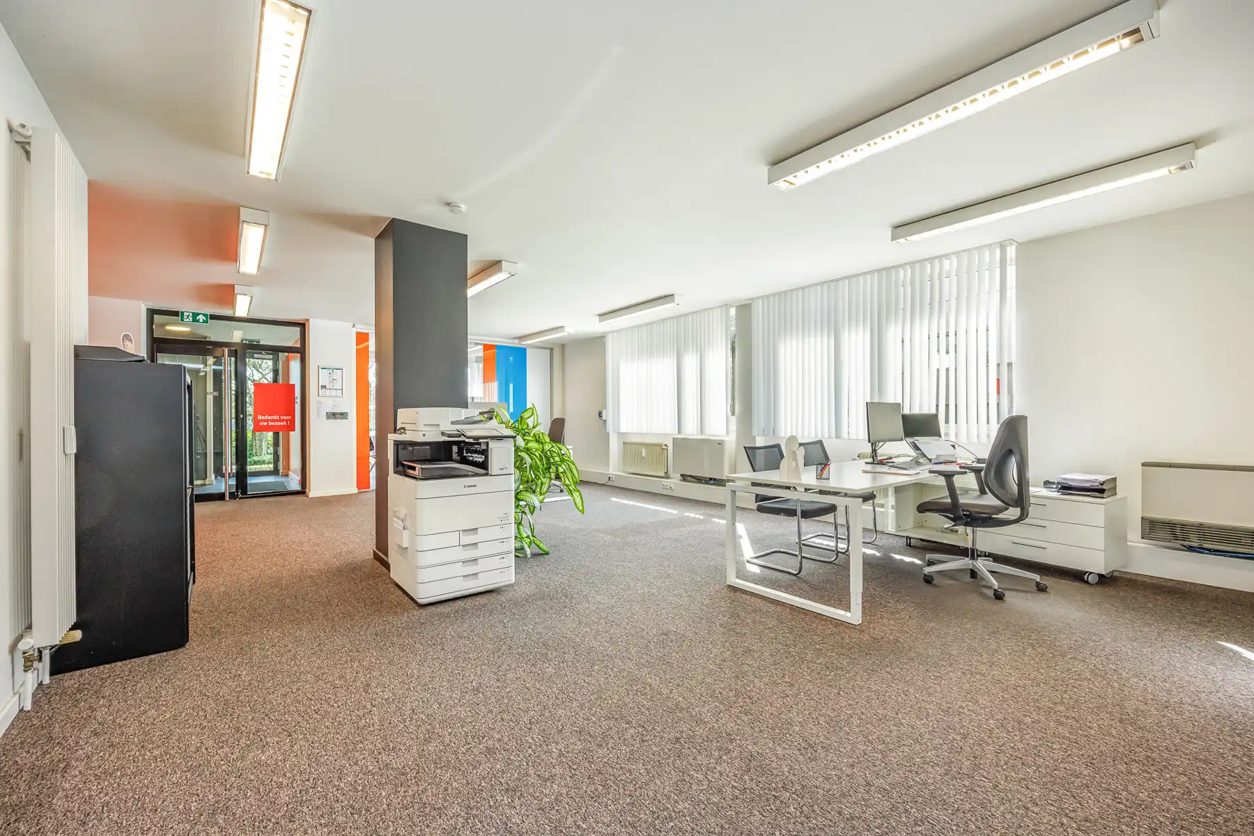 Ruim handelspand/investeringspand (ca194m²) met 3 autostaanplaatsen, gelegen langs de ring van Turnhout. foto 5