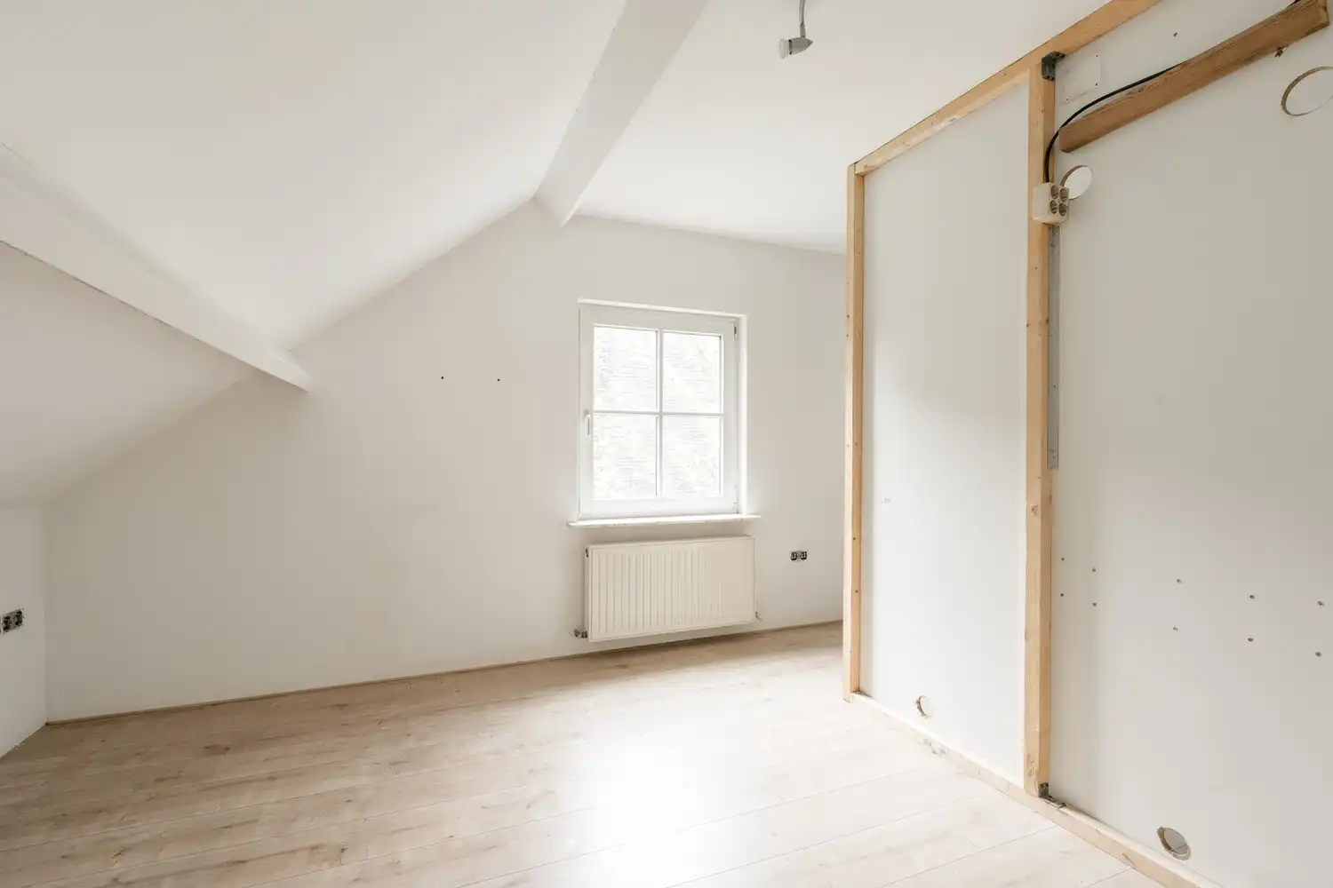 Vrijstaande woning met 5 slk op ruim perceel van 30 are in Pelt foto 20