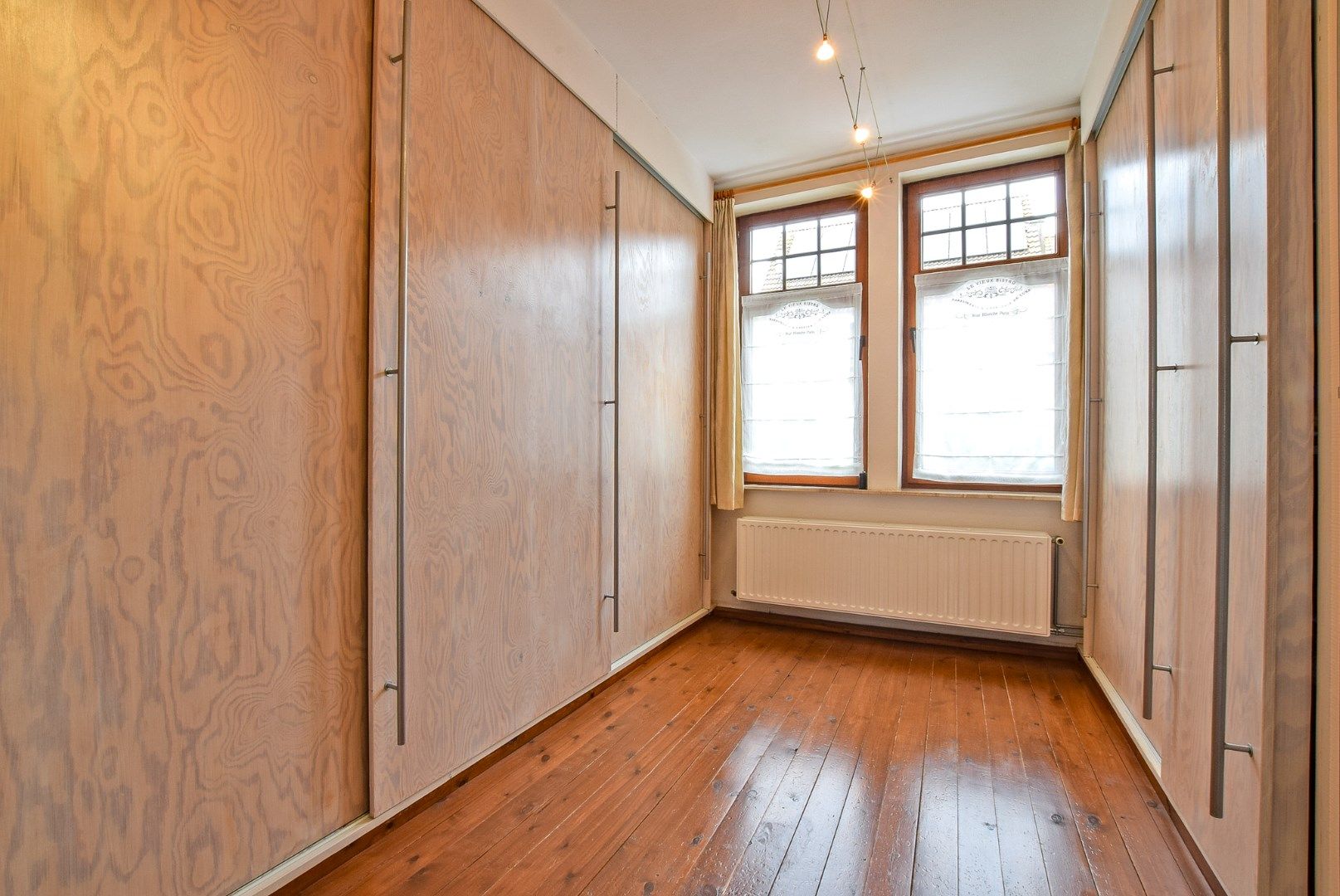 Karaktervolle woning met 4 slaapkamers, loods en tuin in centrum Nieuwpoort-stad! foto 17