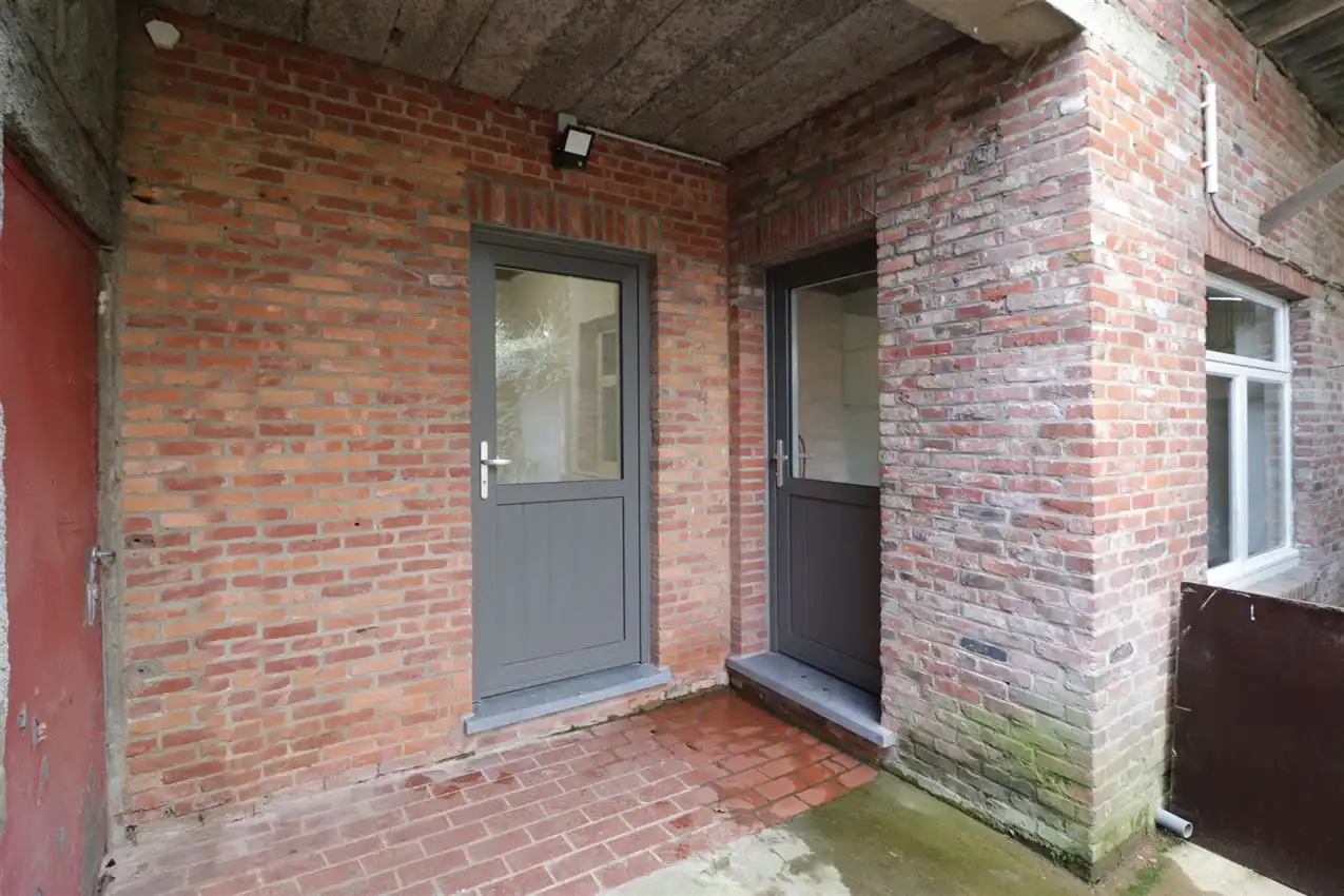 Gerenoveerde woning met 4 slpk, tuin, garage foto 42