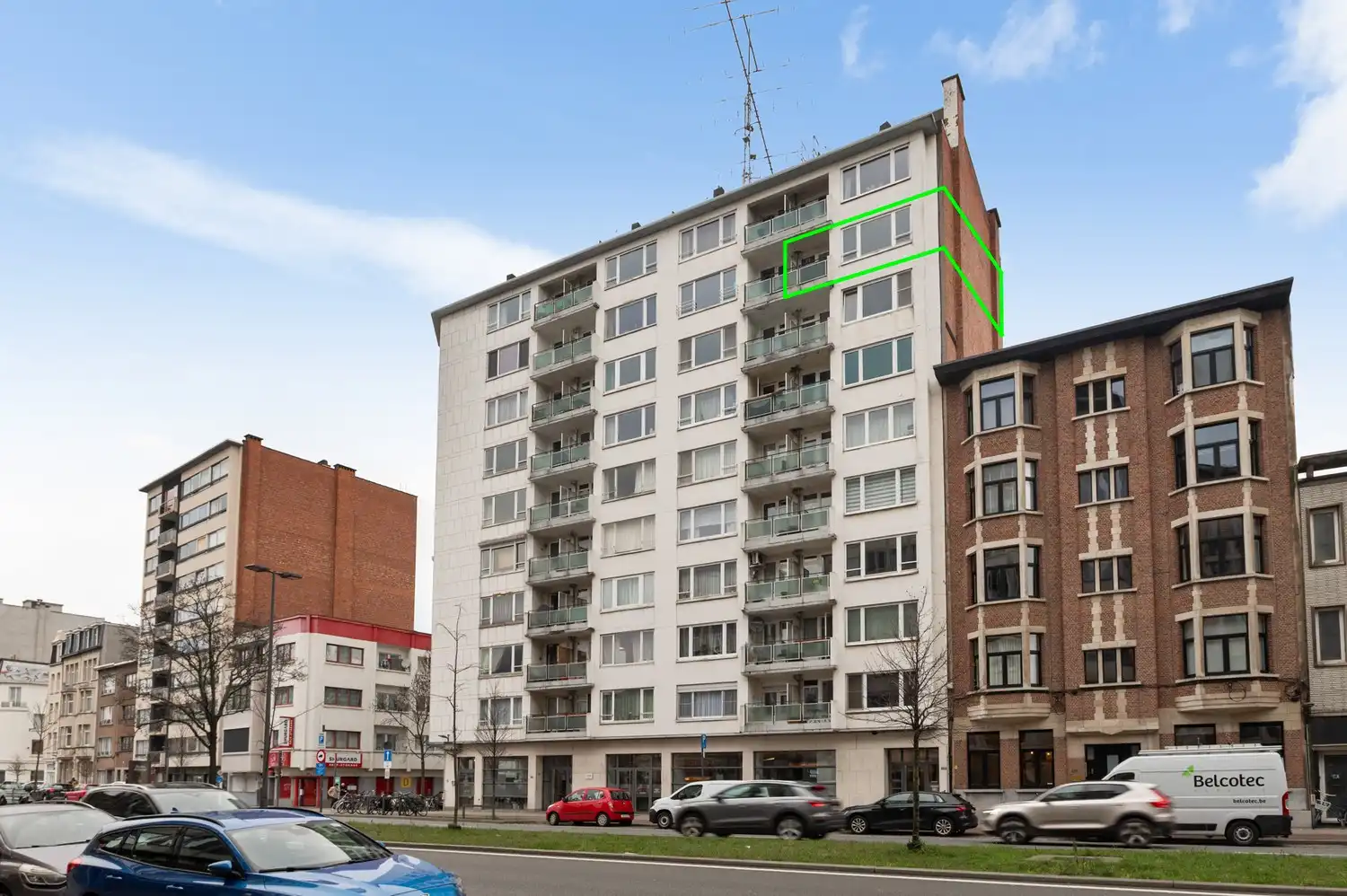 Gerenoveerd appartement met 2 slaapkamers en staanplaatsen te Antwerpen! foto 15