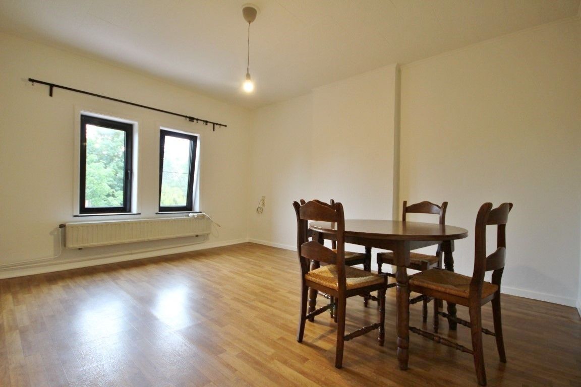Recent vernieuwd appartement te huur in één van de gezelligste dorpen rond Sint-Truiden! foto 10
