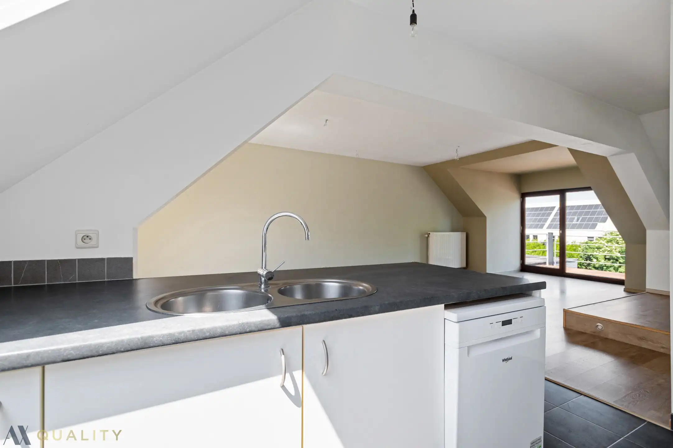 Centraal gelegen 2 slpk. appt. met gar. en terras. Vrij vanaf 15/03/2026 foto 6