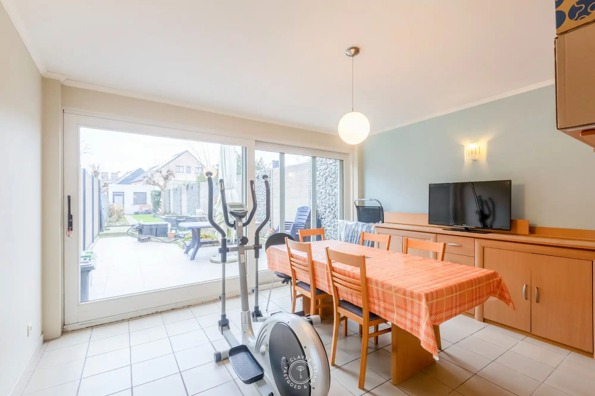 Fijne stadswoning met grote tuin en garage foto 5