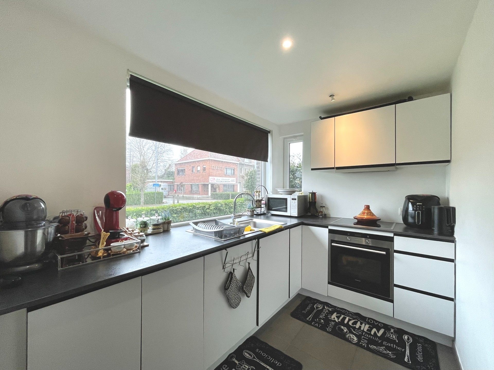 HALFOPEN WONING MET VEEL MOGELIJKHEDEN foto 11