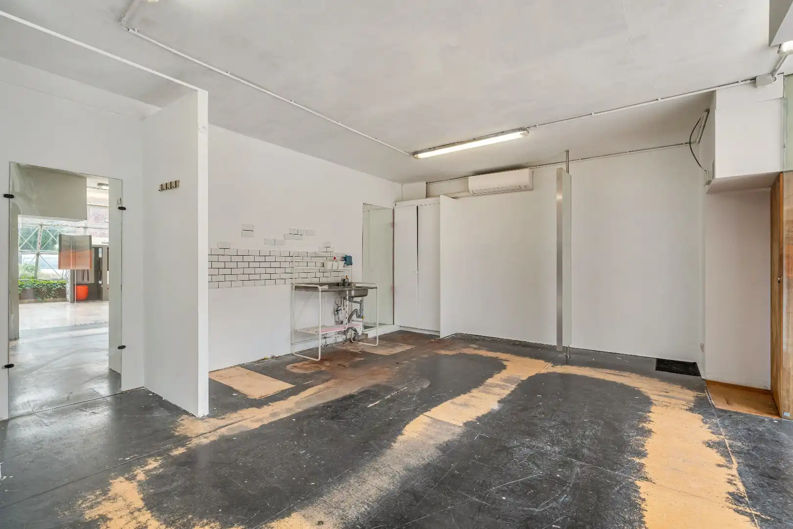 Commercieel uitstekend gelegen handelspand, 39m² foto 7