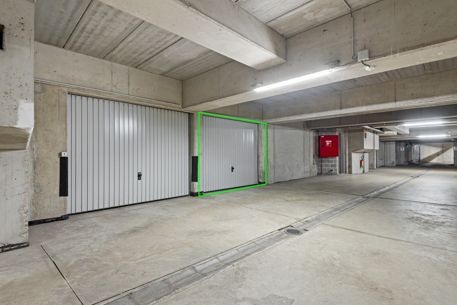 Instapklaar 3SLPK appartement met 2 terrassen en garagebox in Berchem! foto 22