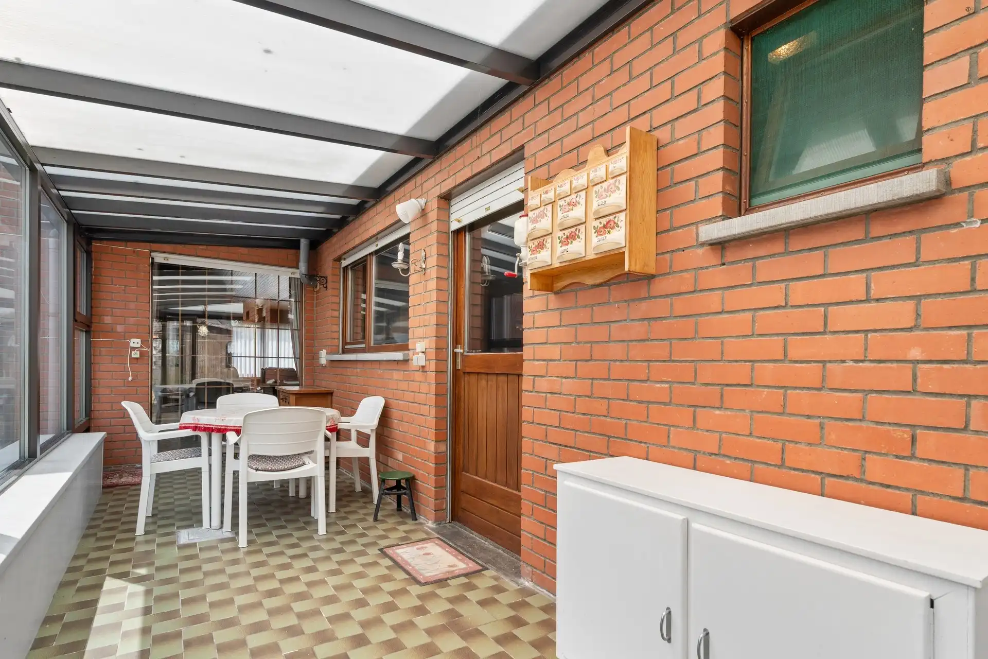 degelijke woning met veel mogelijkheden foto 10