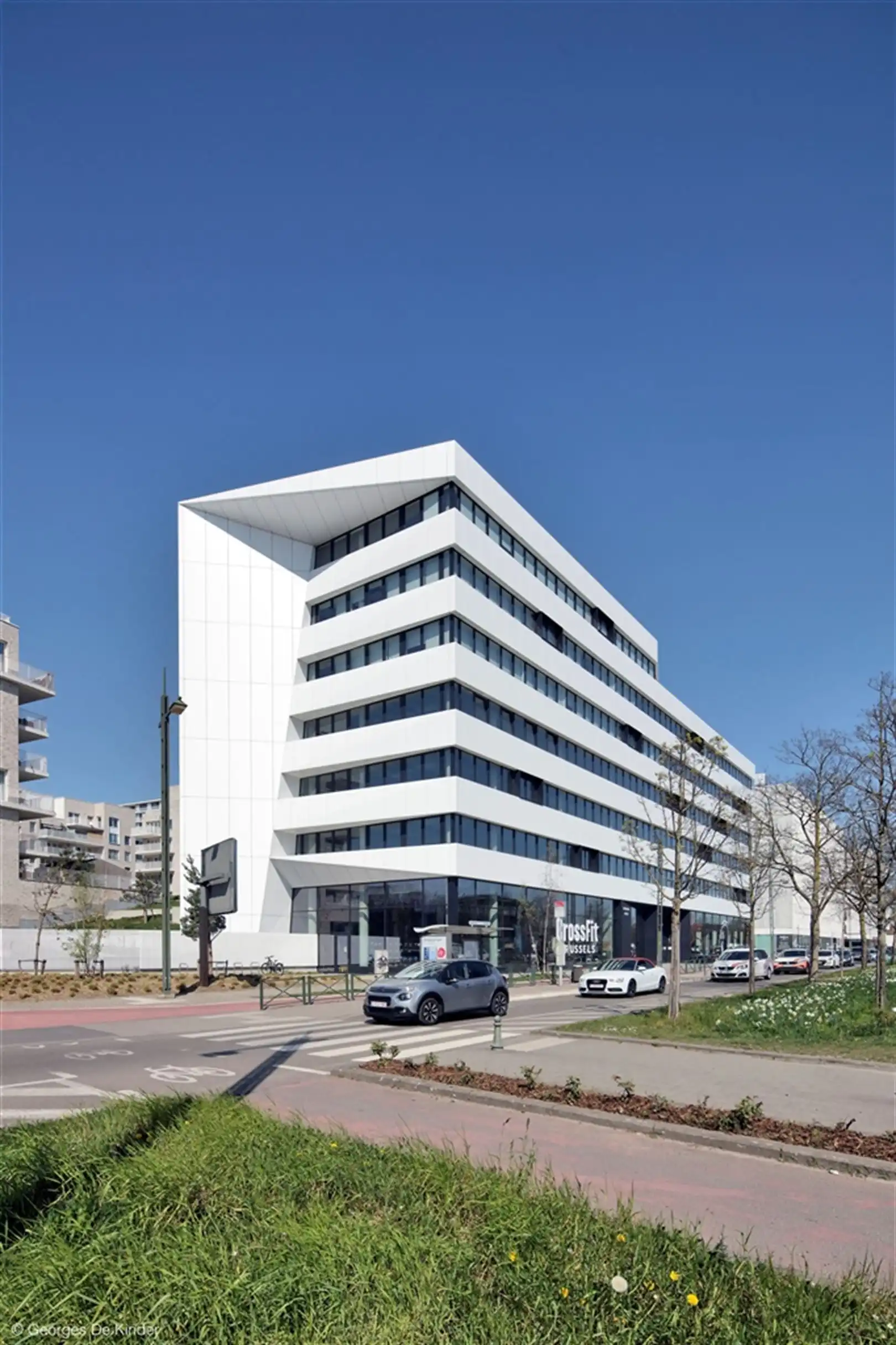 WHITE ANGLE: modulaire kantoren te huur vanaf 250m² foto 2