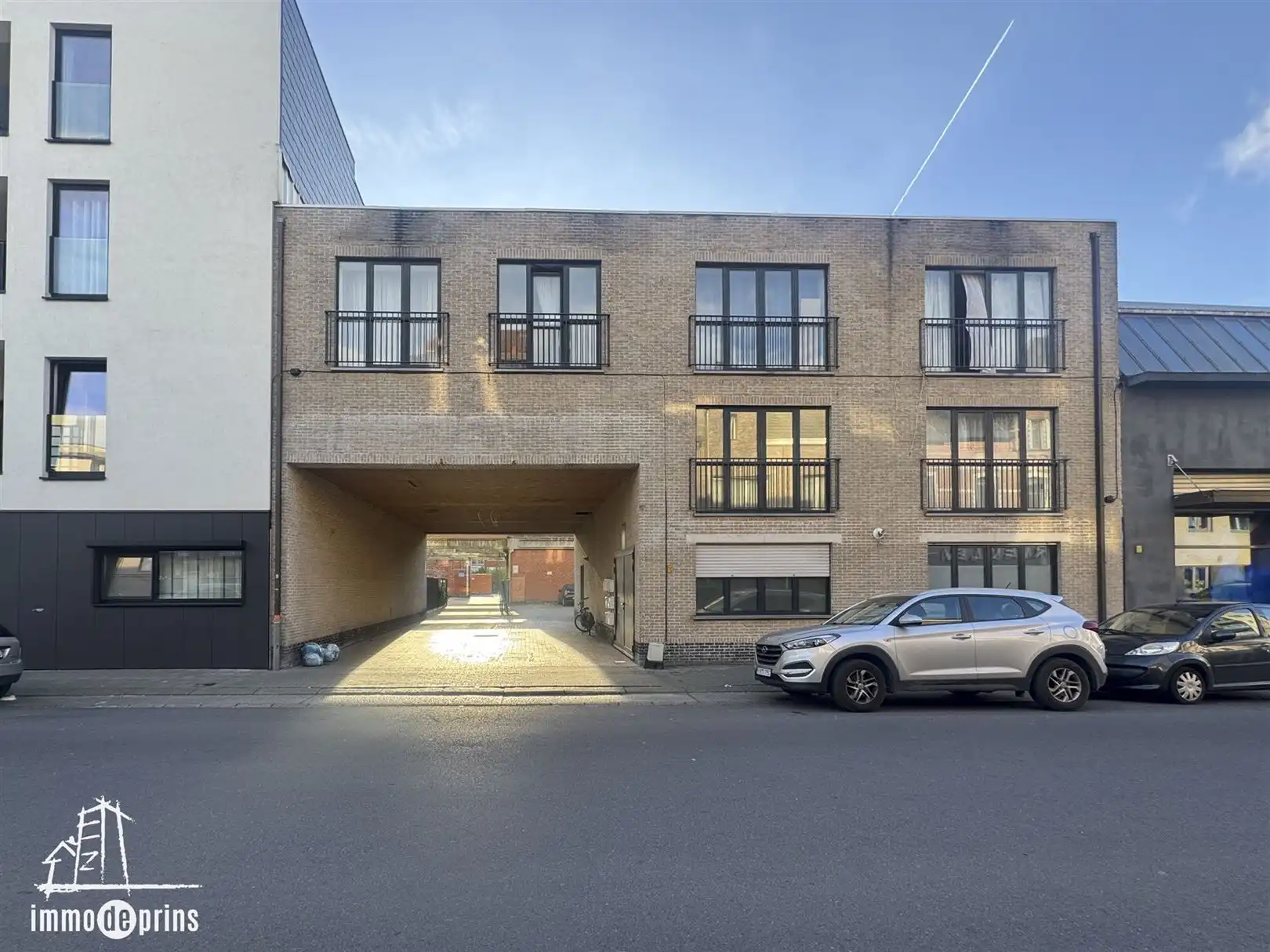 12 Garages opbrengsteigendom foto 8