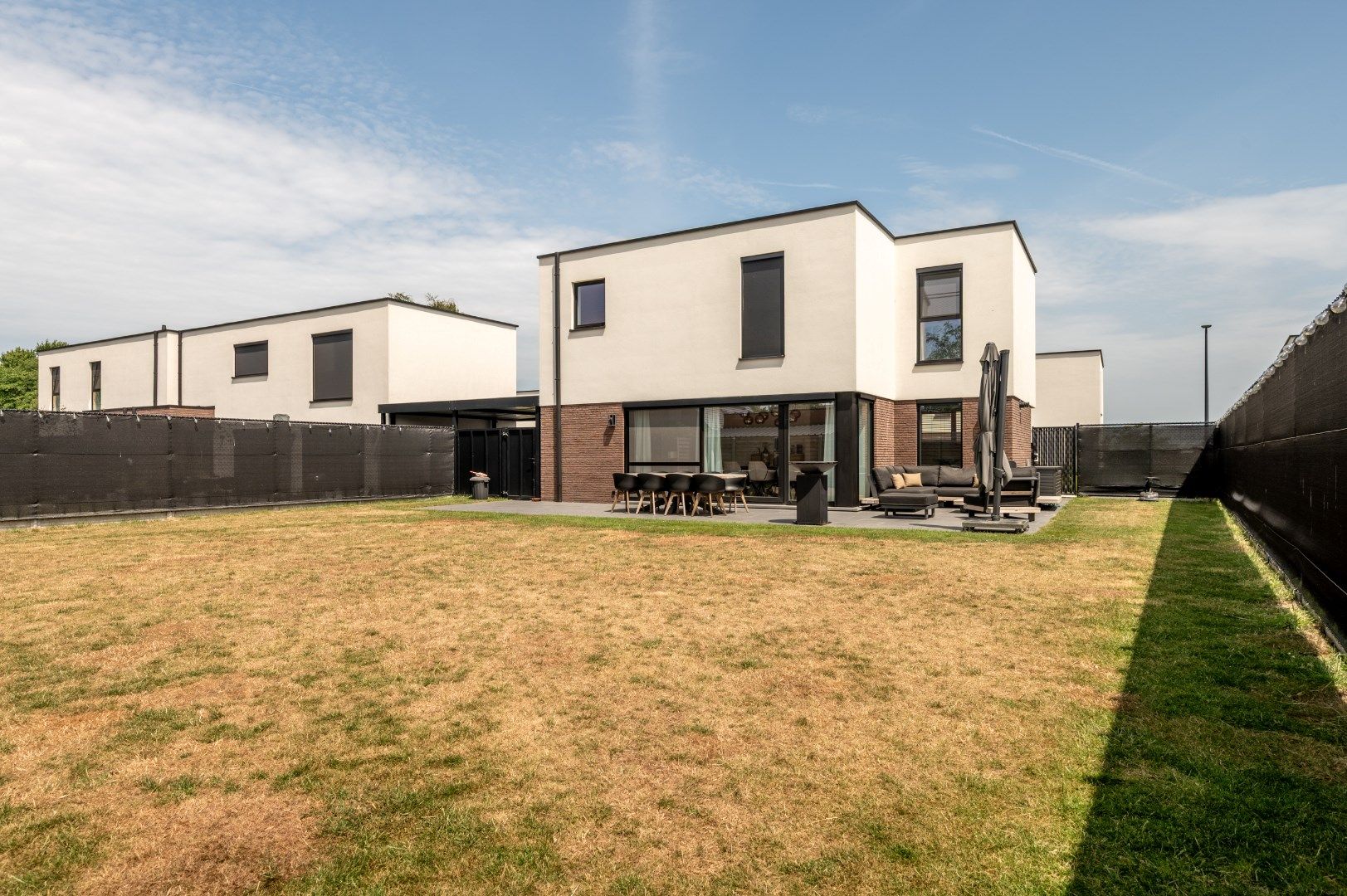 Luxueus afgewerkte alleenstaande woning op 481 m² foto 23