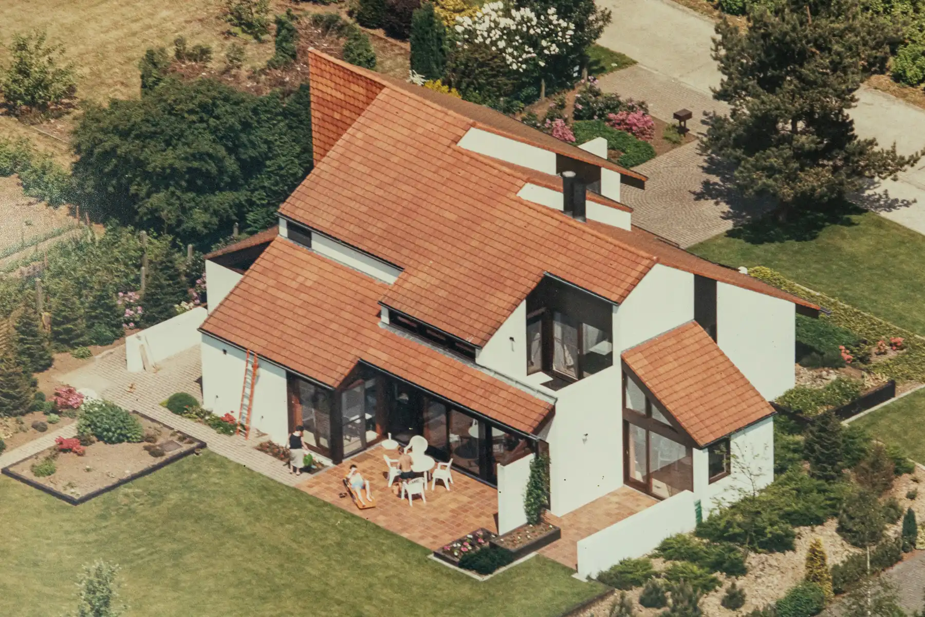 Te renoveren split-level villa met 4 slk + bureel op 1.924m² foto 28