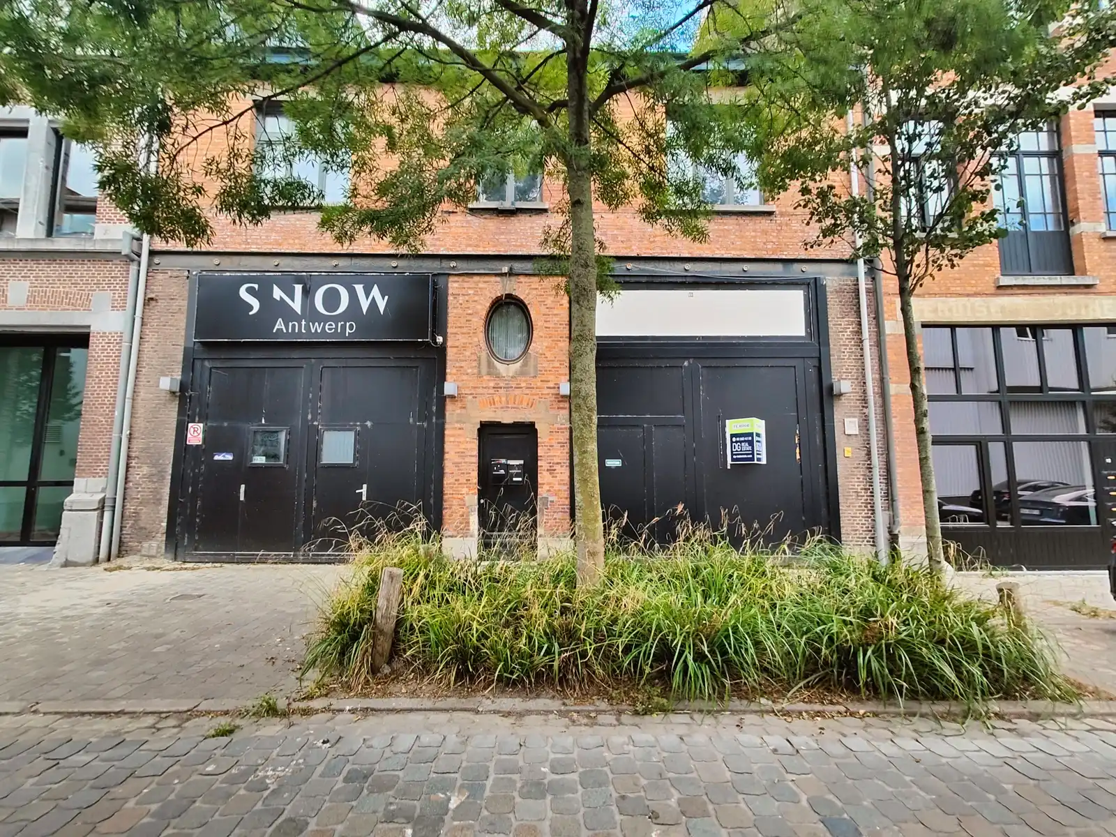 Ruim en veelzijdig pand op toplocatie in het Eilandje foto {{pictureIndex}}