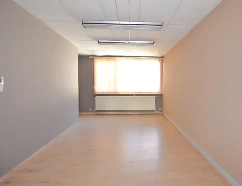 Kantoorruimte te huur in hartje Mechelen – met zicht op de Sint-Romboutstoren foto 5