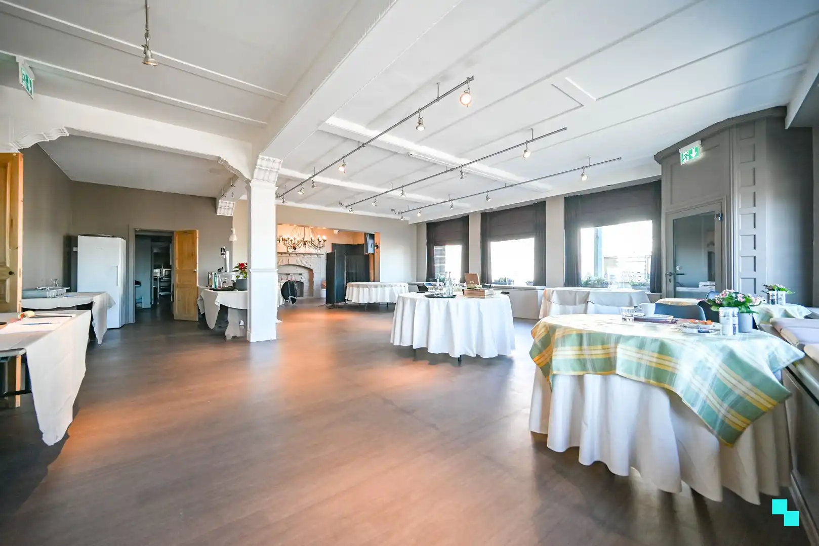 Multifunctioneel handelspand op toplocatie foto 4