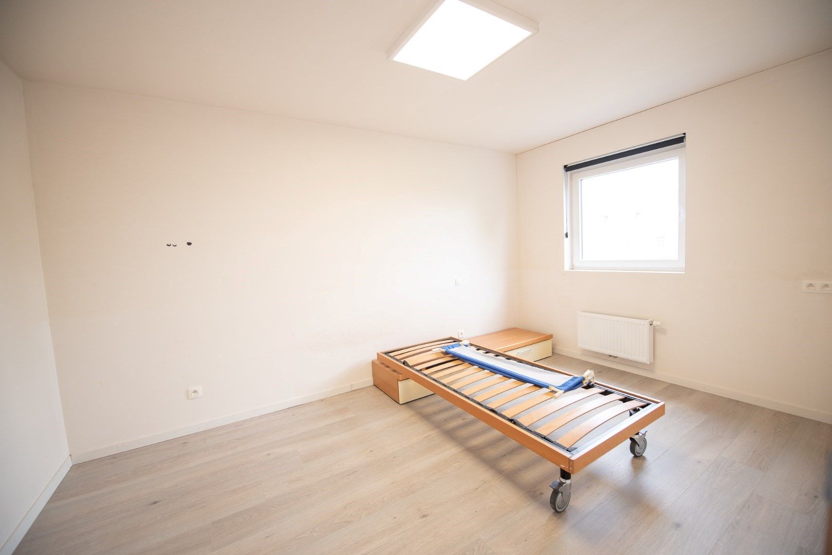 Verrassend ruime BEN-woning TE HUUR op zeer mooie ligging te Waregem. foto 14