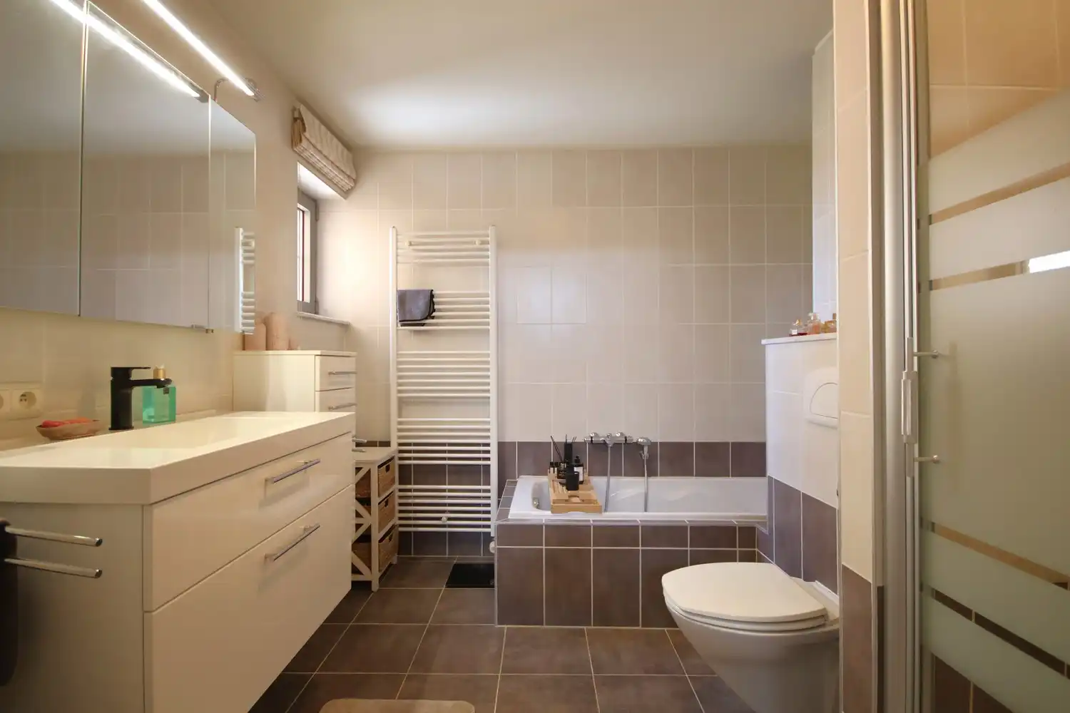 Zeer ruim duplexappartement met 3 slaapkamers in een groene omgeving foto 29