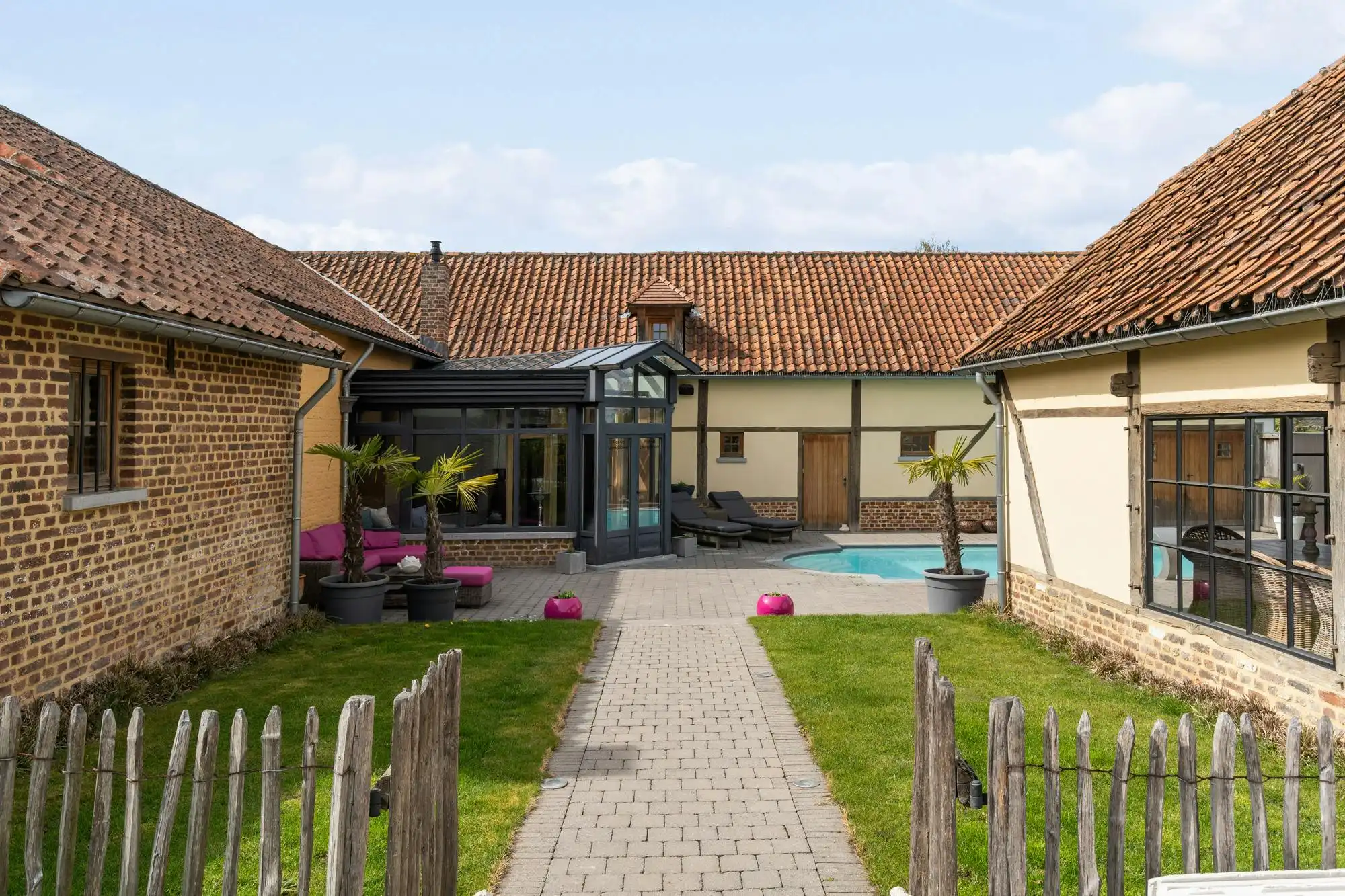 Exclusief domein met hoeve, wijnhuis en wellness foto 8